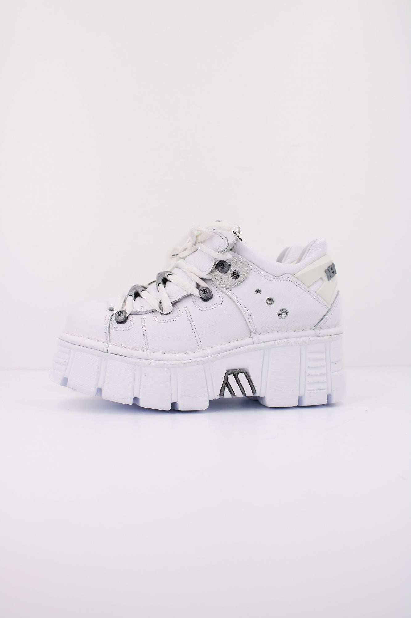 NEW ROCK ANKLE BOOT en color BLANCO (1)
