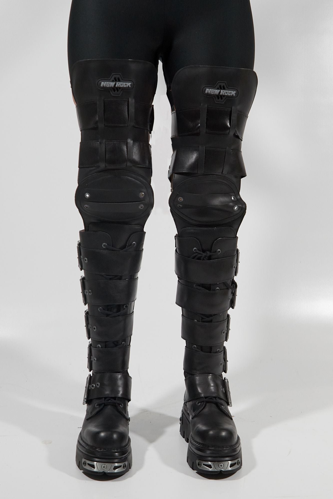 NEW ROCK BOOT METALLIC en color NEGRO (5)