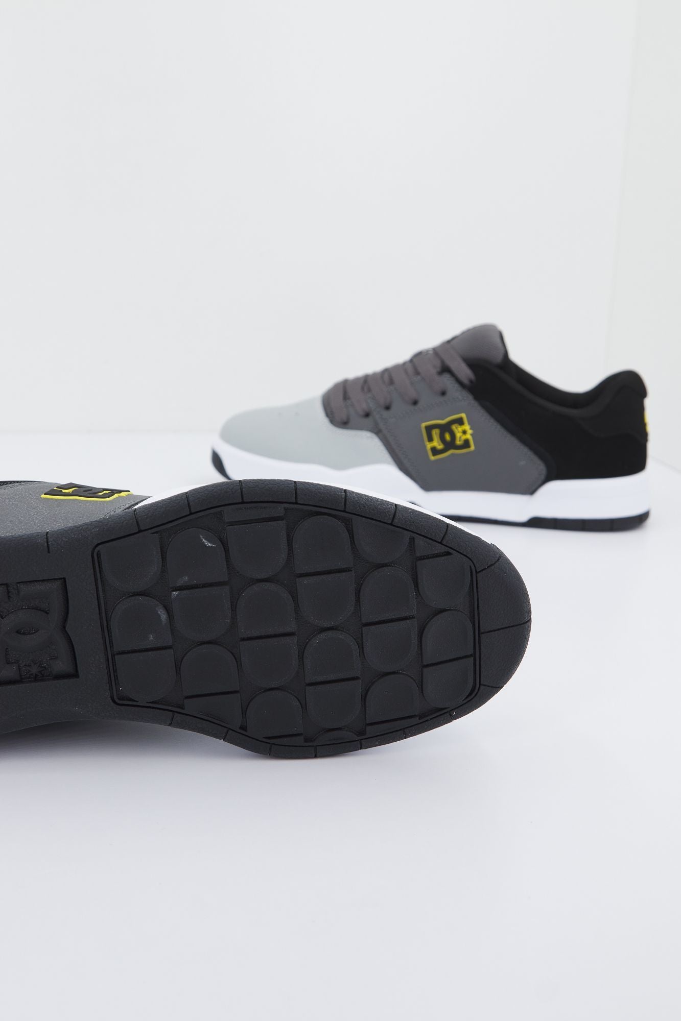 DC CENTRAL M SHOE en color GRIS (4)