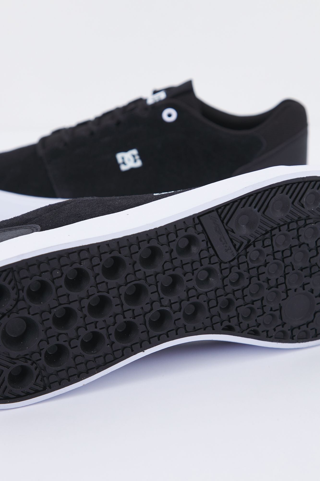 DC HYDE M SHOE en color NEGRO (4)