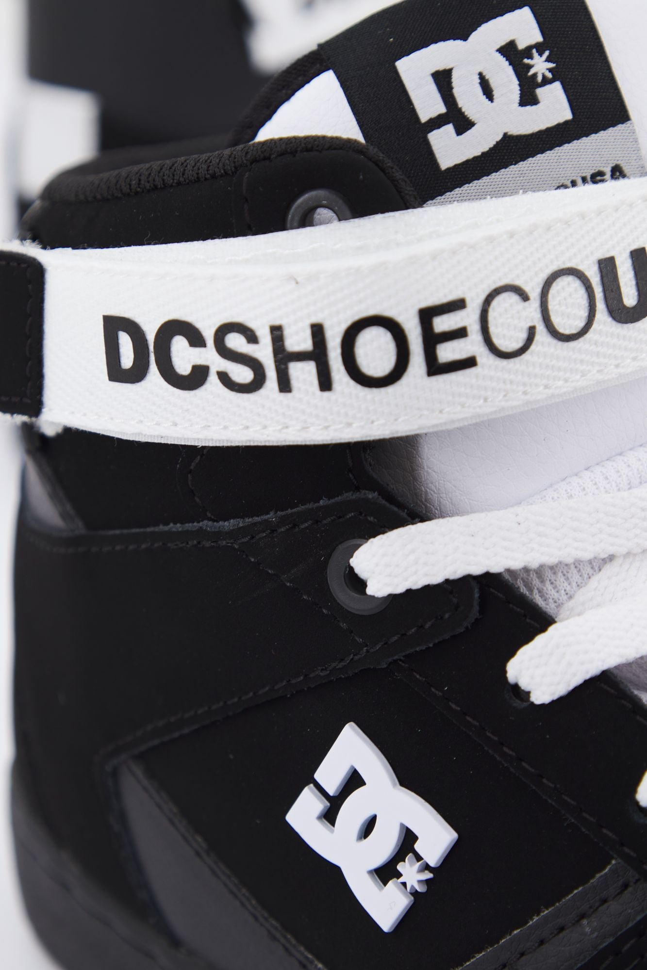 DC PENSFORD M SHOE en color NEGRO (4)