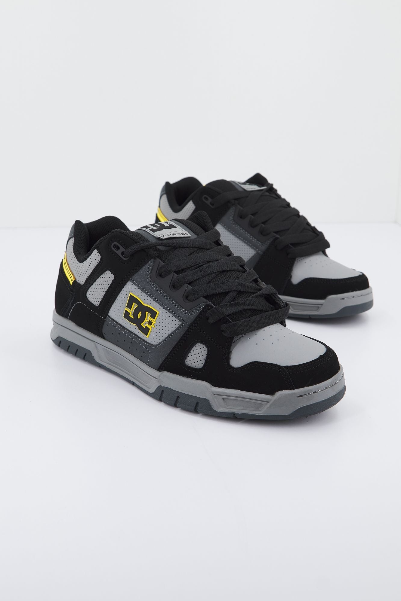 DC STAG en color NEGRO (1)