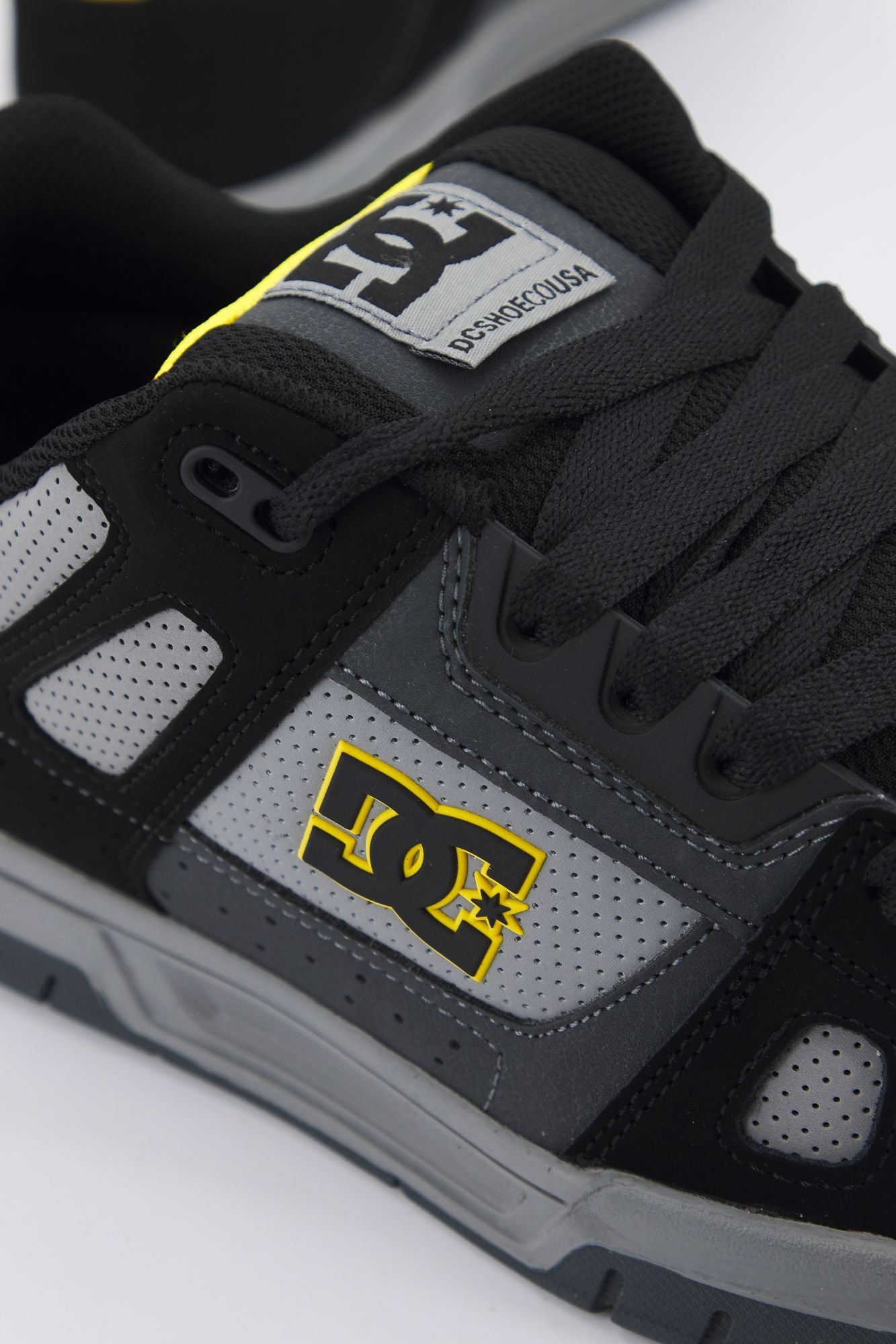 DC STAG en color NEGRO (4)