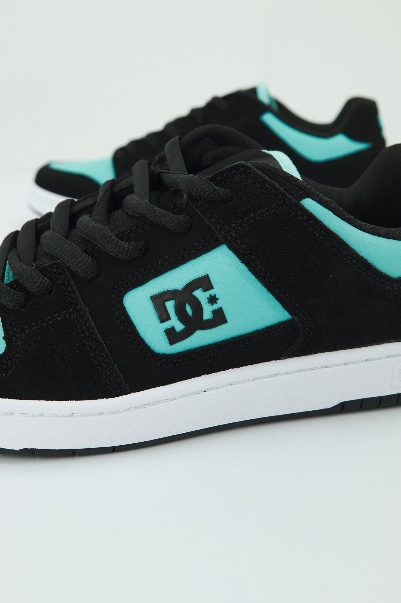 DC MANTECA 4 M SHOE en color NEGRO (3)