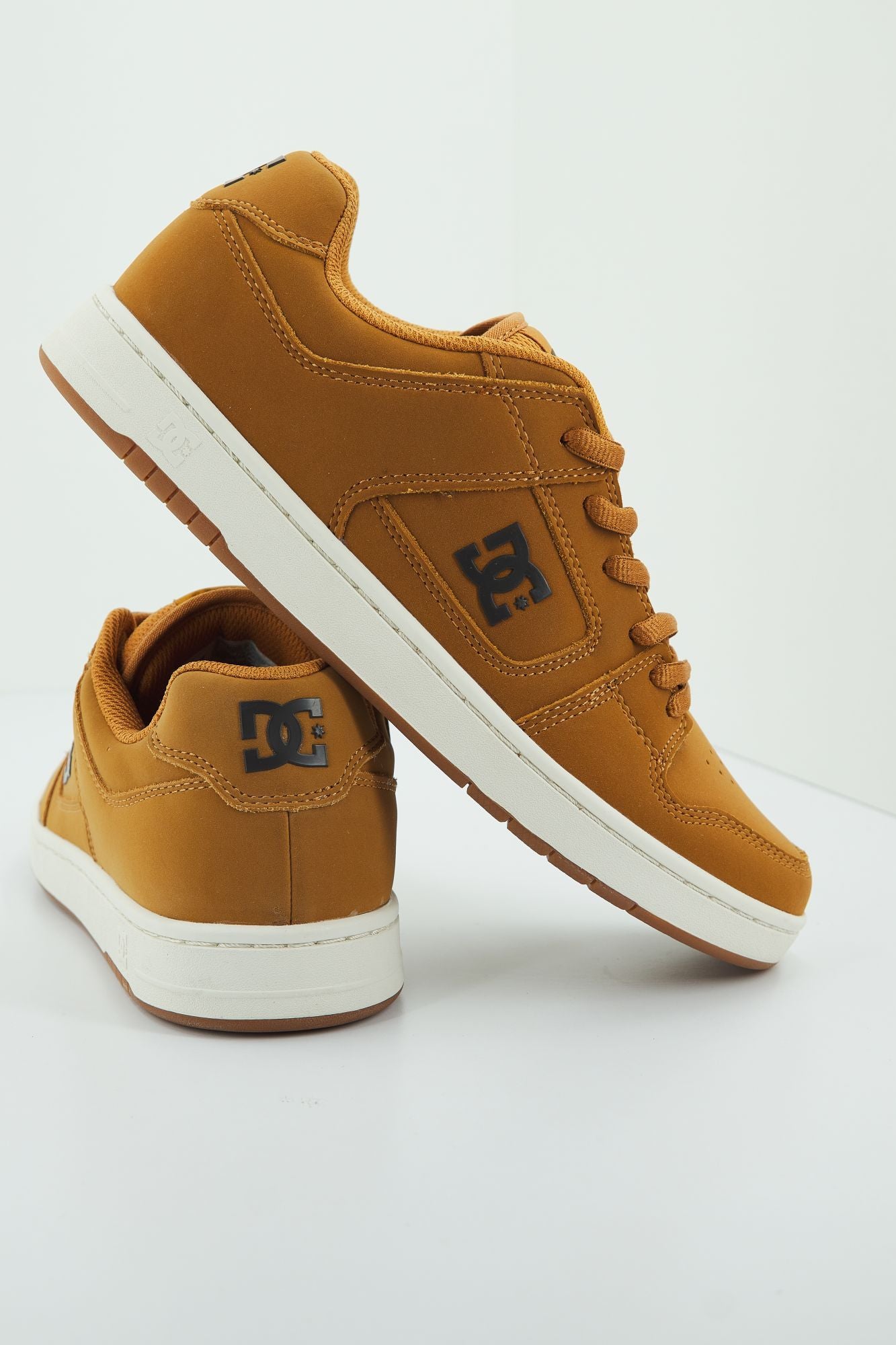 DC MANTECA 4 M SHOE en color MARRON (3)