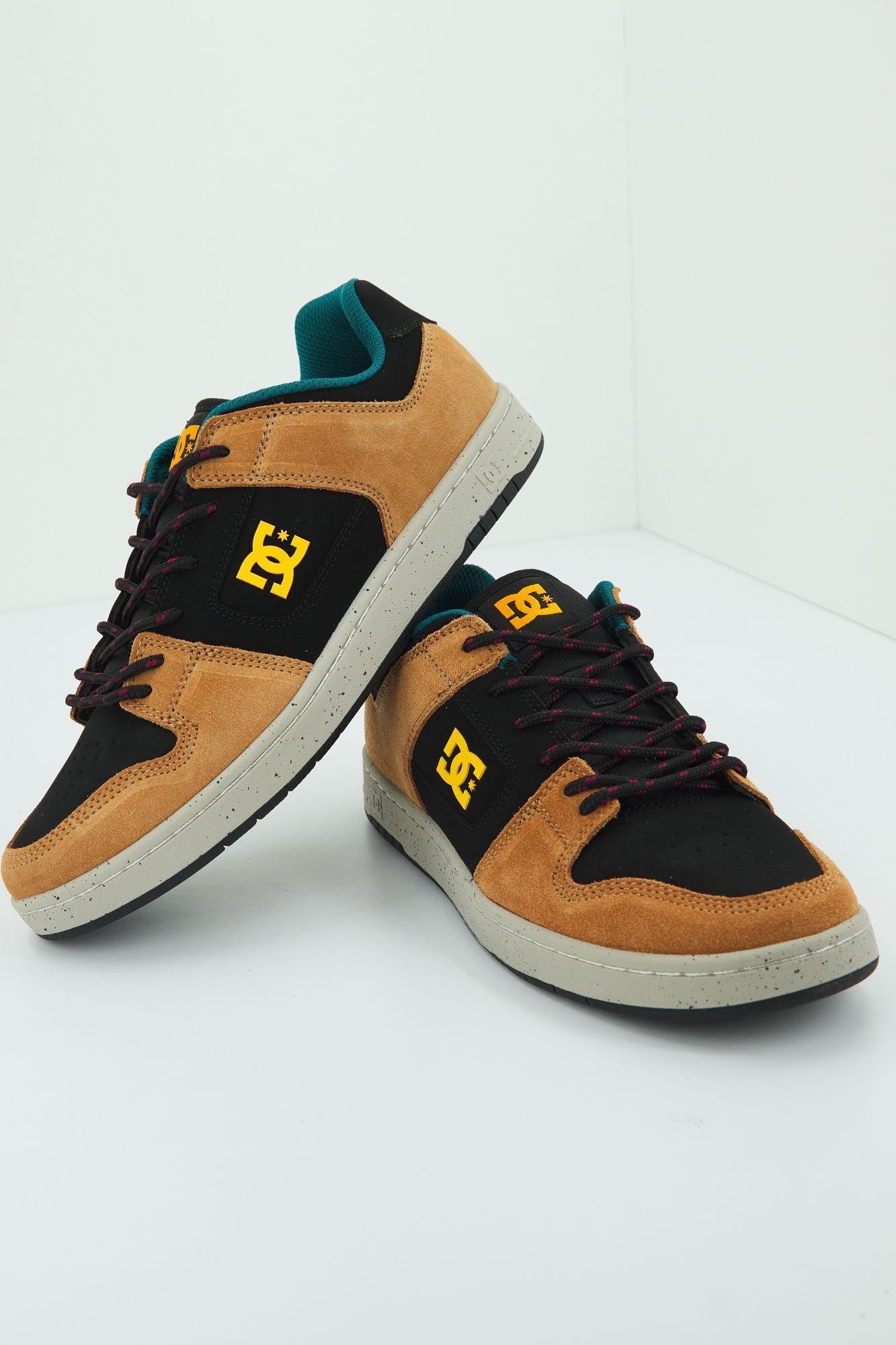 DC MANTECA 4 M SHOE en color MARRON (2)