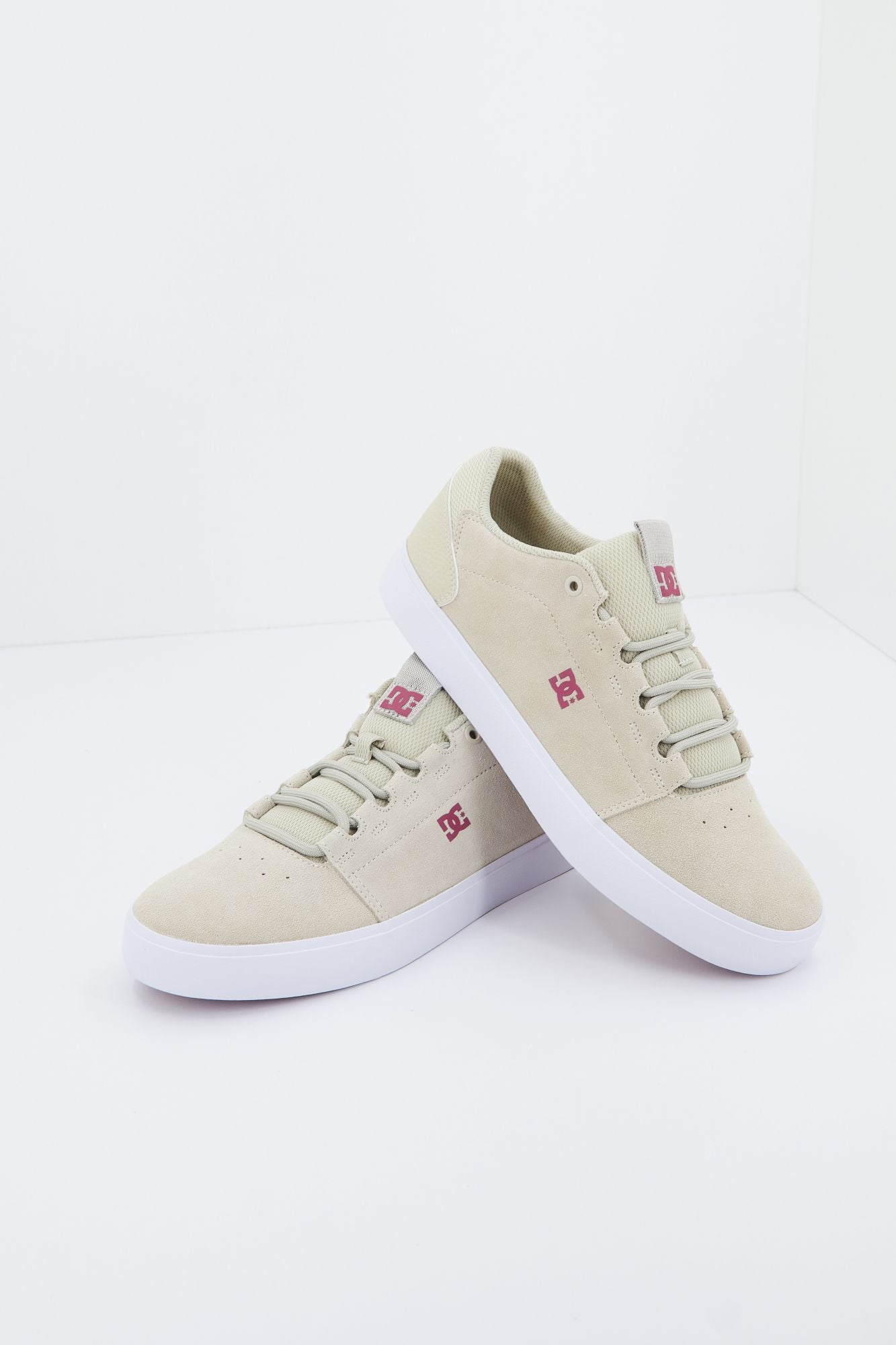 DC HYDE en color BEIS (2)