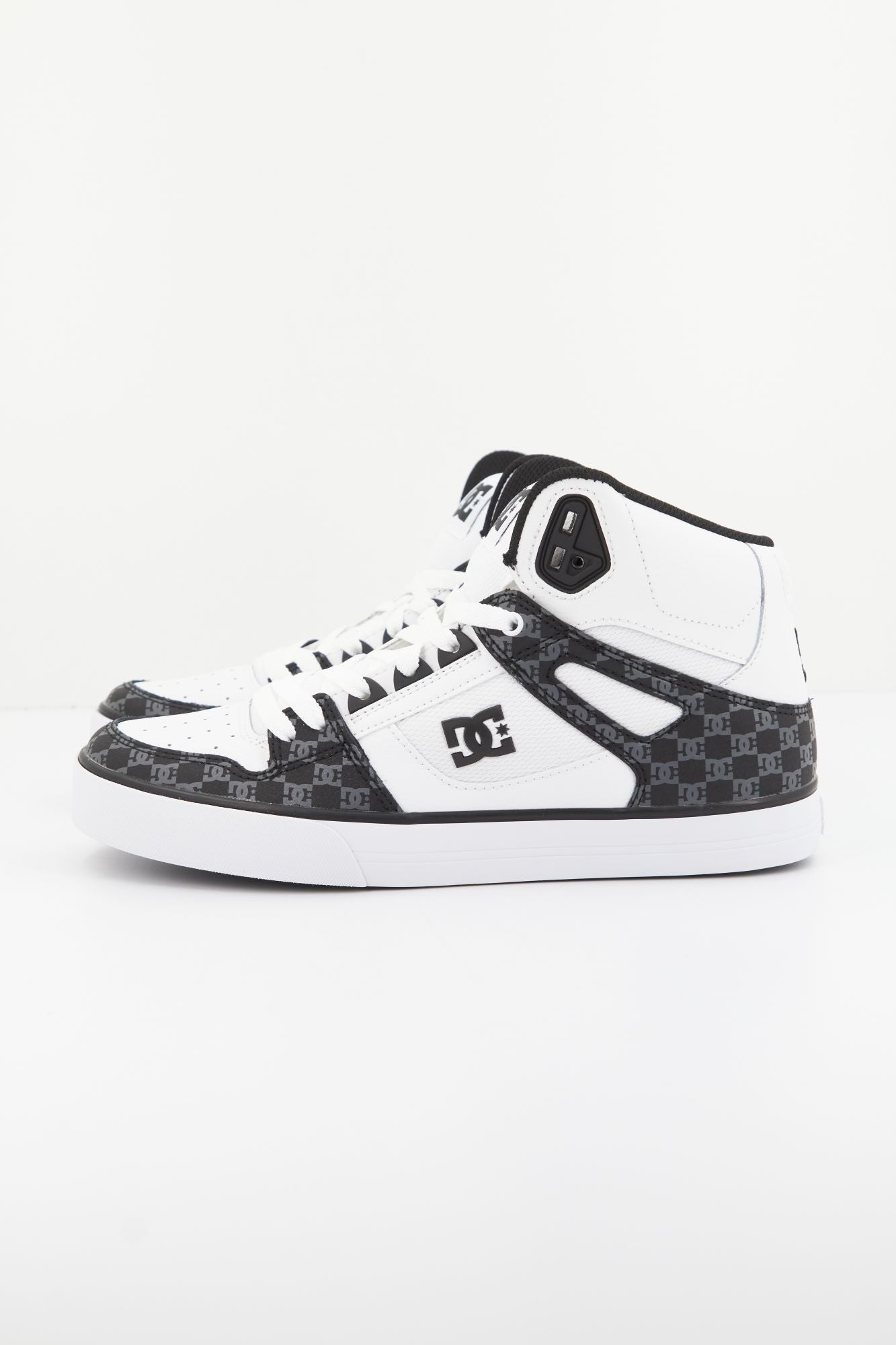 DC PURE HIGH TOP WC en color BLANCO (1)