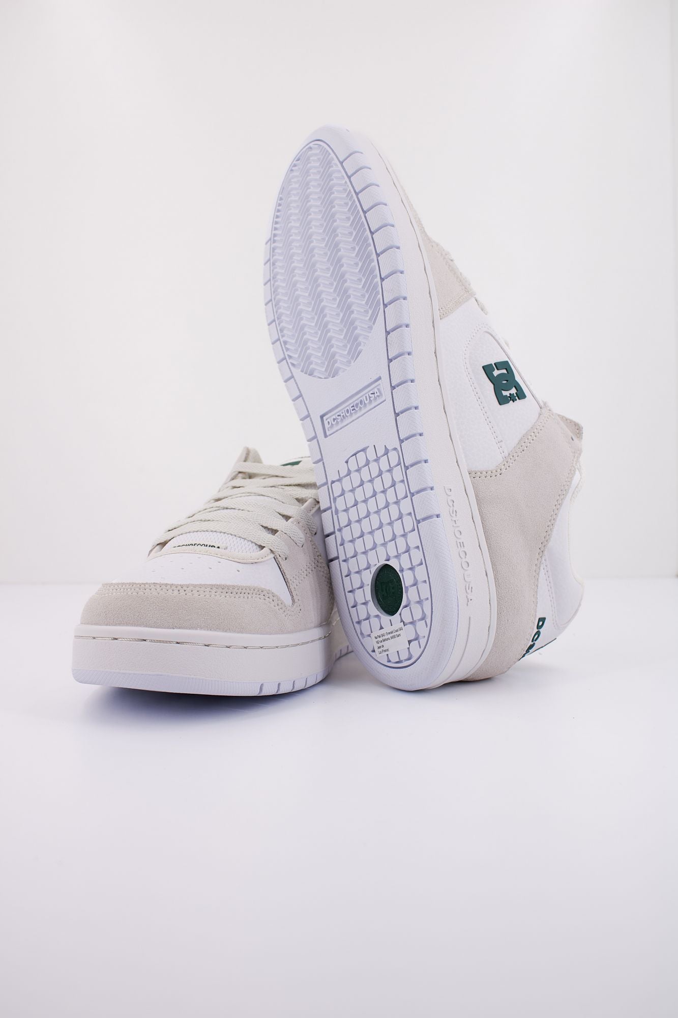 DC MANTECA SE SHOE en color BLANCO (5)