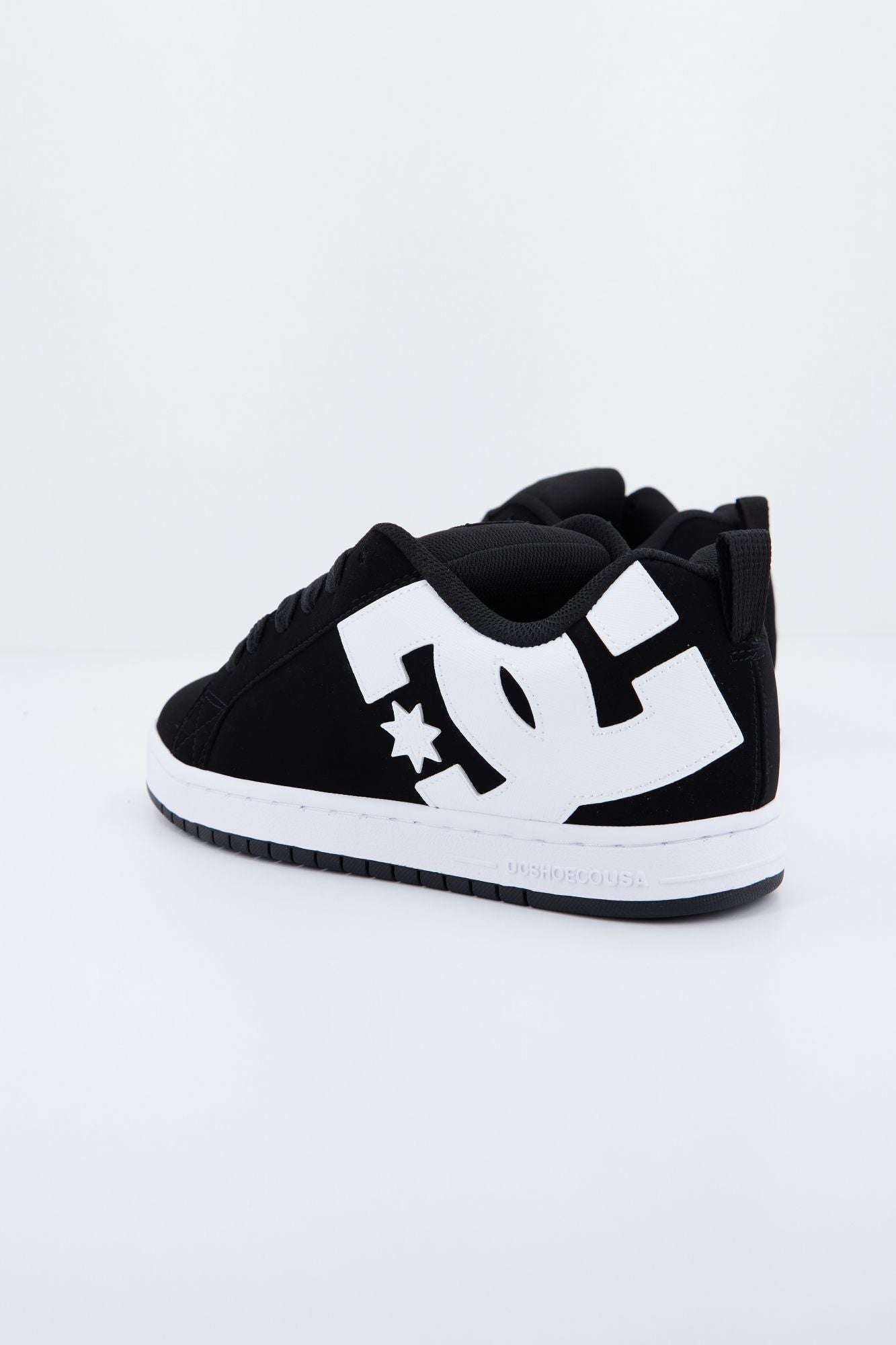 DC COURT GRAFFIK M en color NEGRO (2)