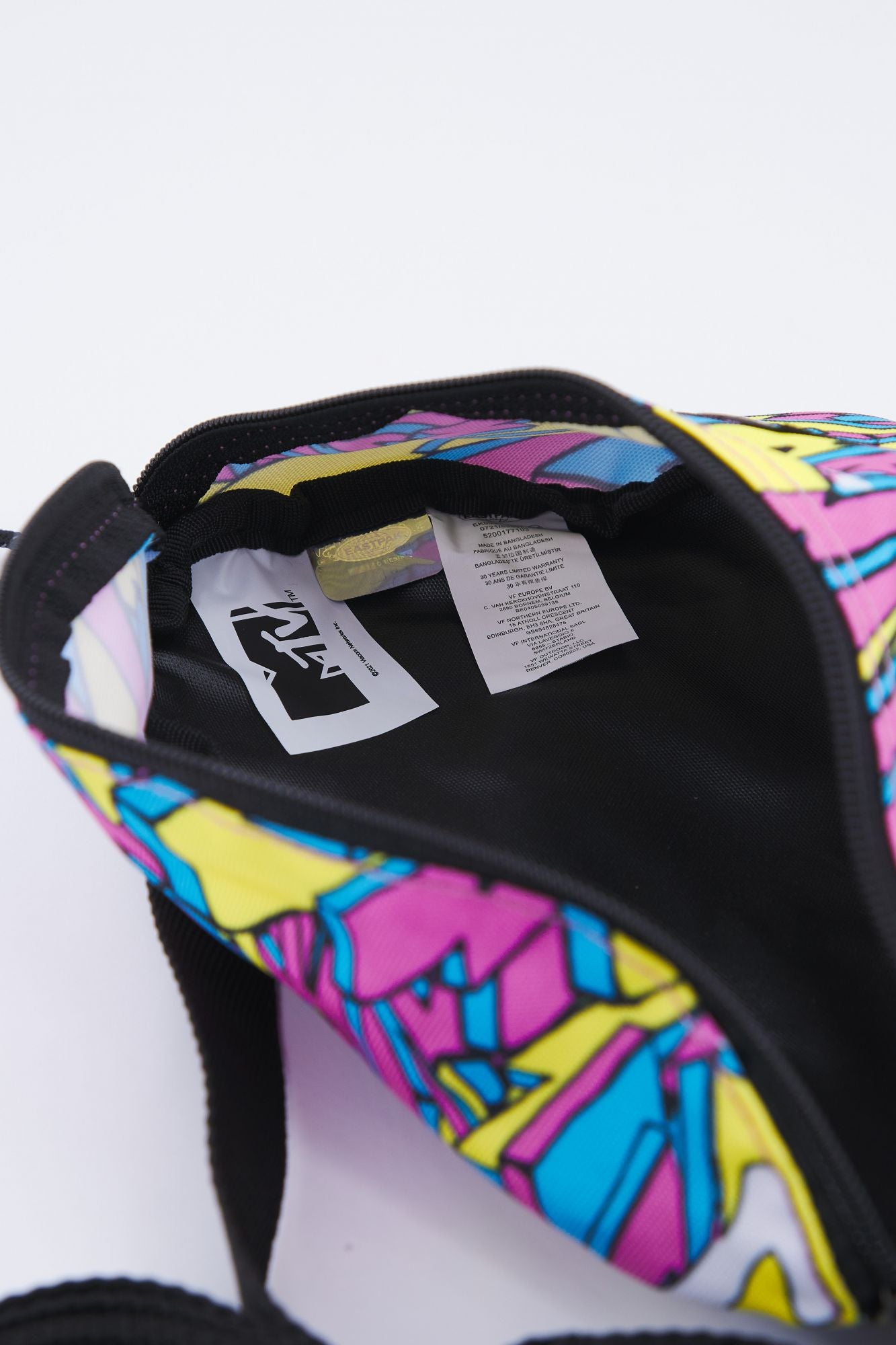 EASTPAK EK000074L871 en color ROSA (4)