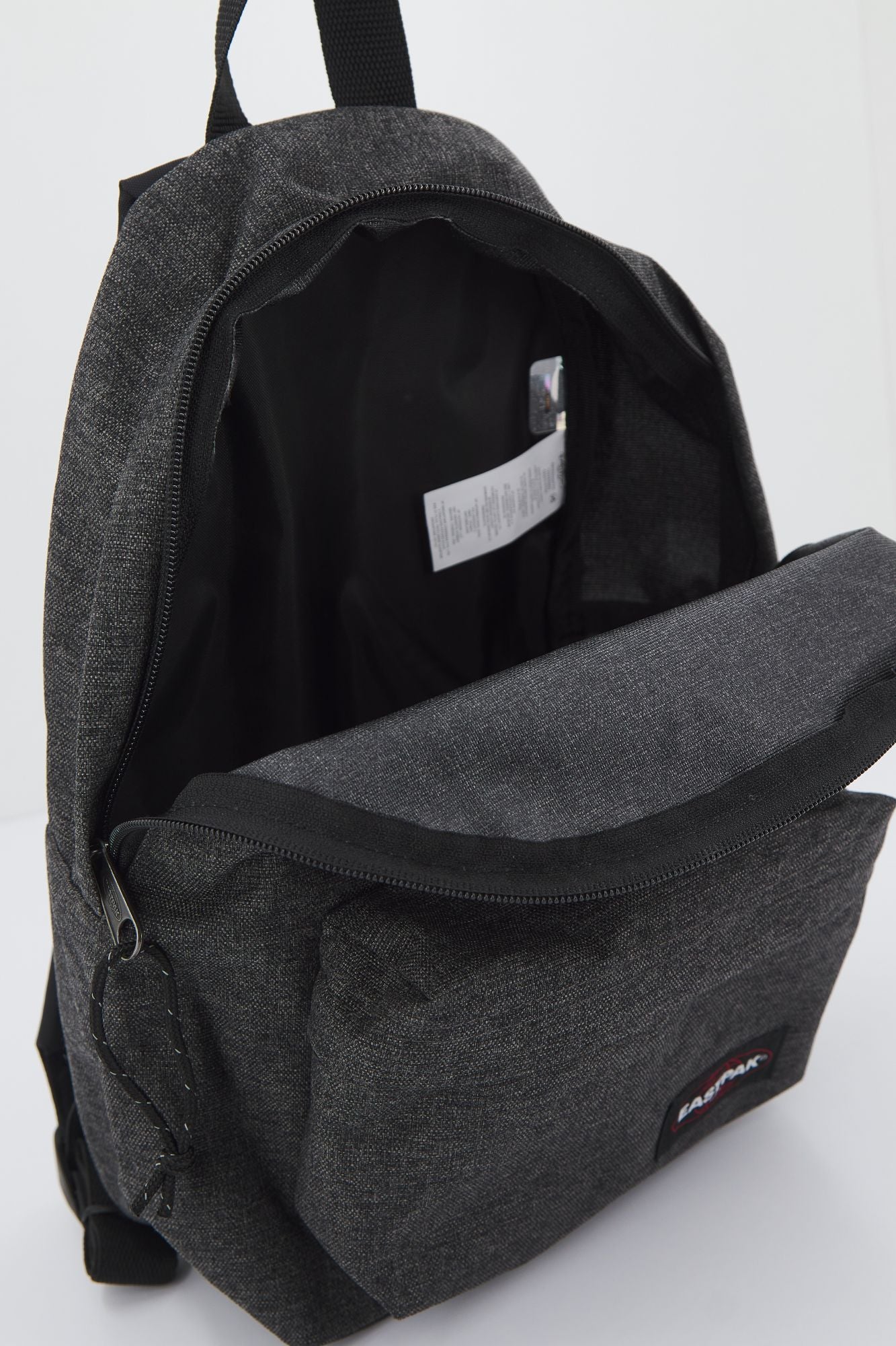EASTPAK EK00004377H1 ORBIT en color GRIS (3)
