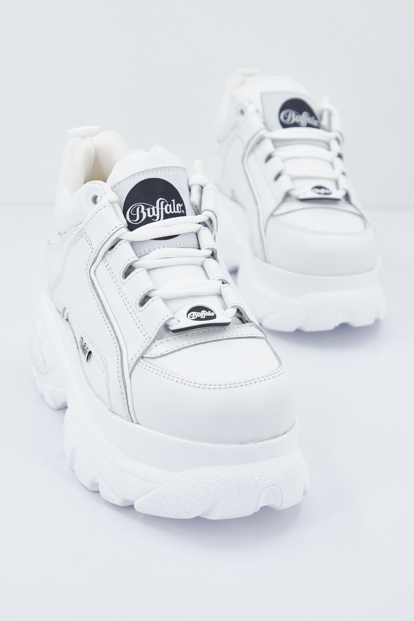 BUFFALO 1533230 1339 14 en color BLANCO (2)