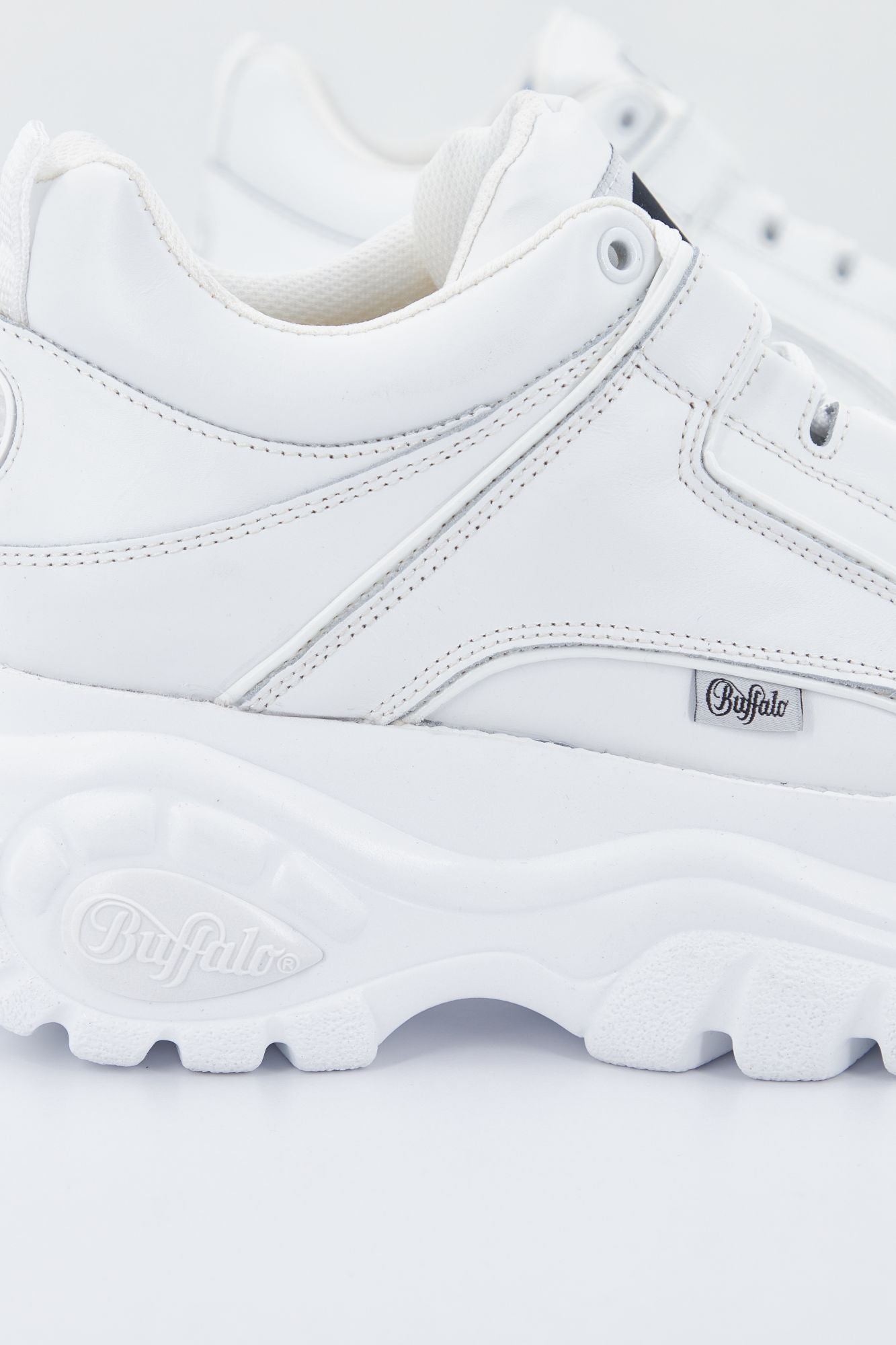 BUFFALO 1533230 1339 14 en color BLANCO (4)