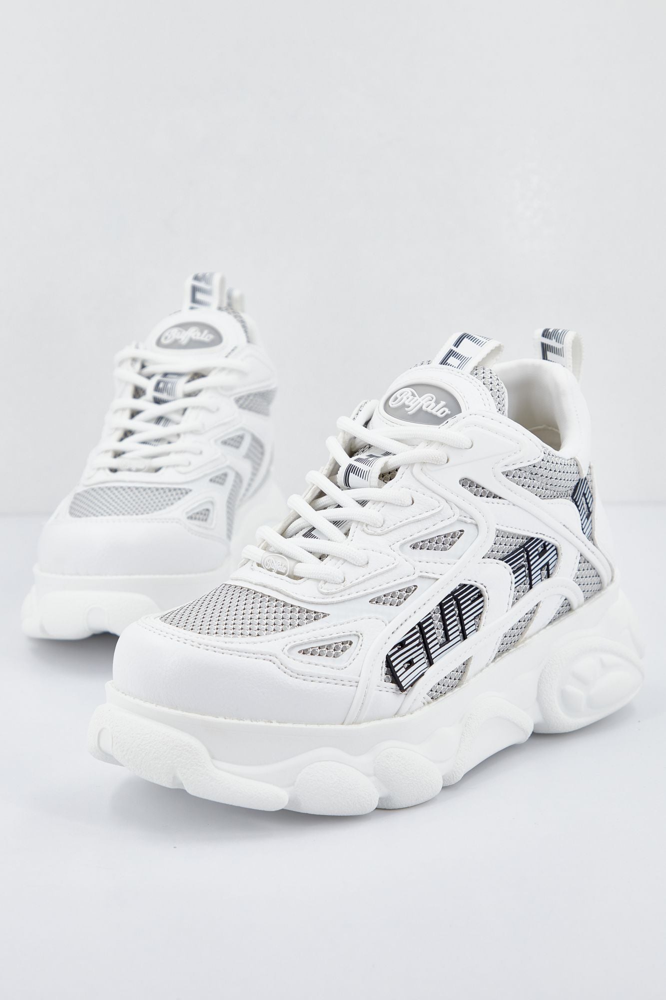 BUFFALO CLD GRID en color BLANCO (1)