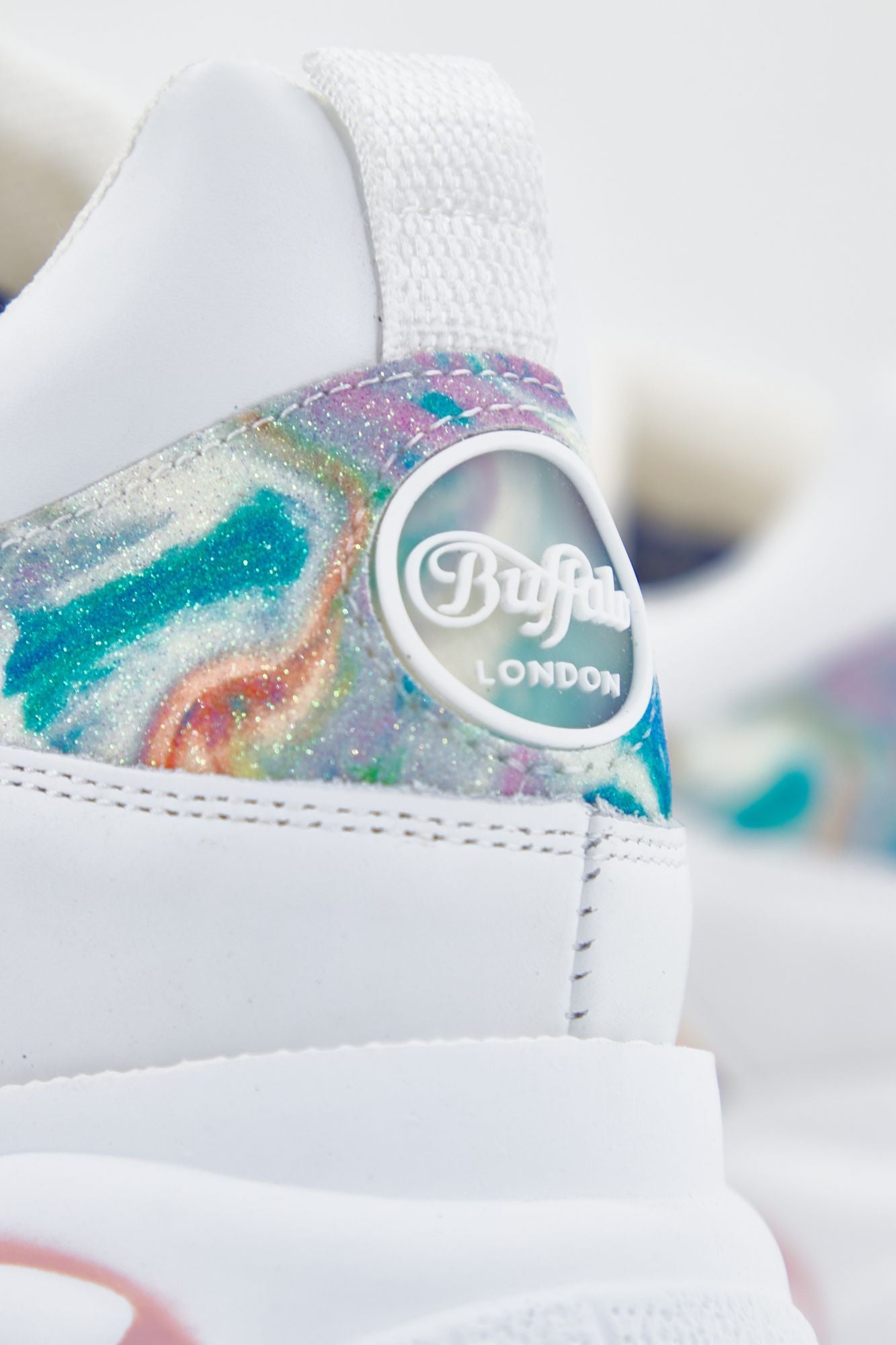 BUFFALO 1533284 en color BLANCO (3)