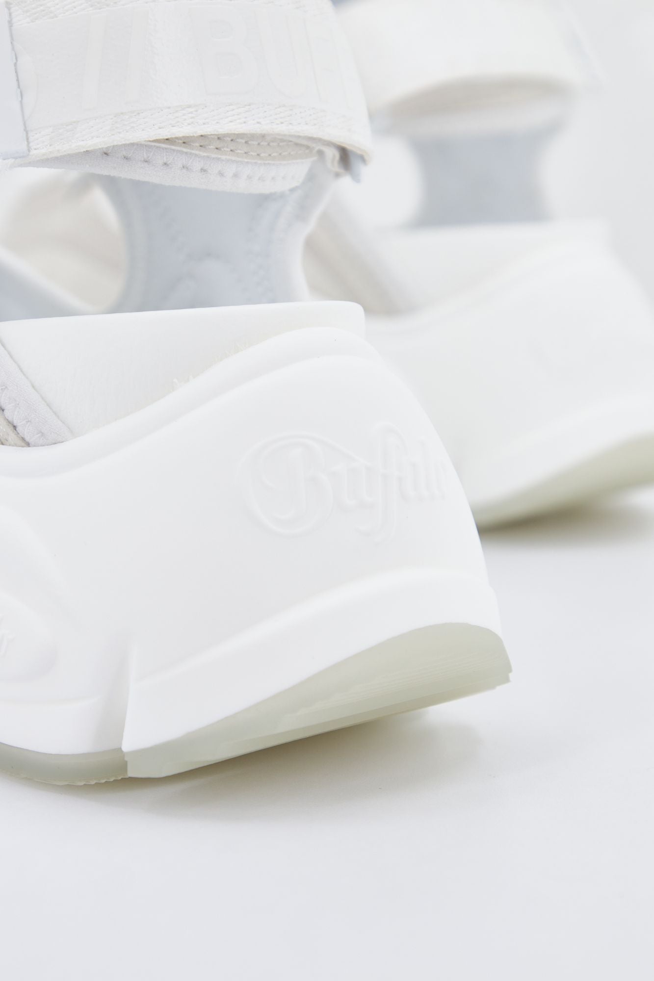 BUFFALO BINARY 0 en color BLANCO (4)