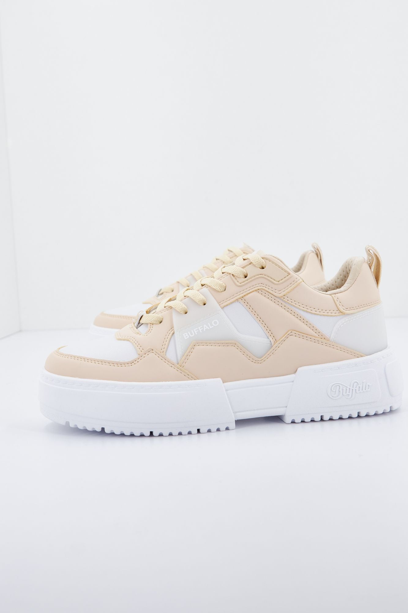 BUFFALO RSE V2 en color BEIS (1)
