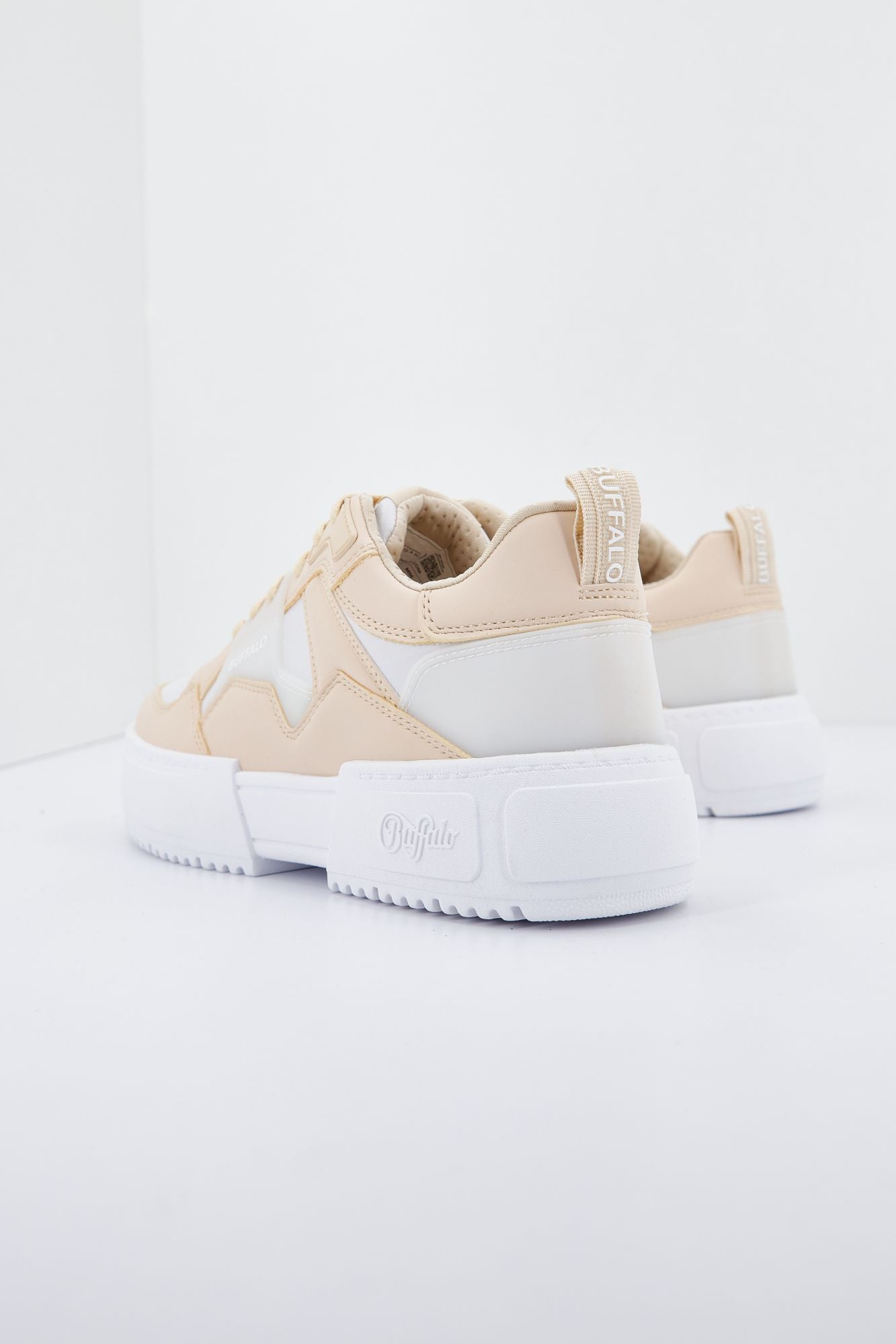 BUFFALO RSE V2 en color BEIS (3)