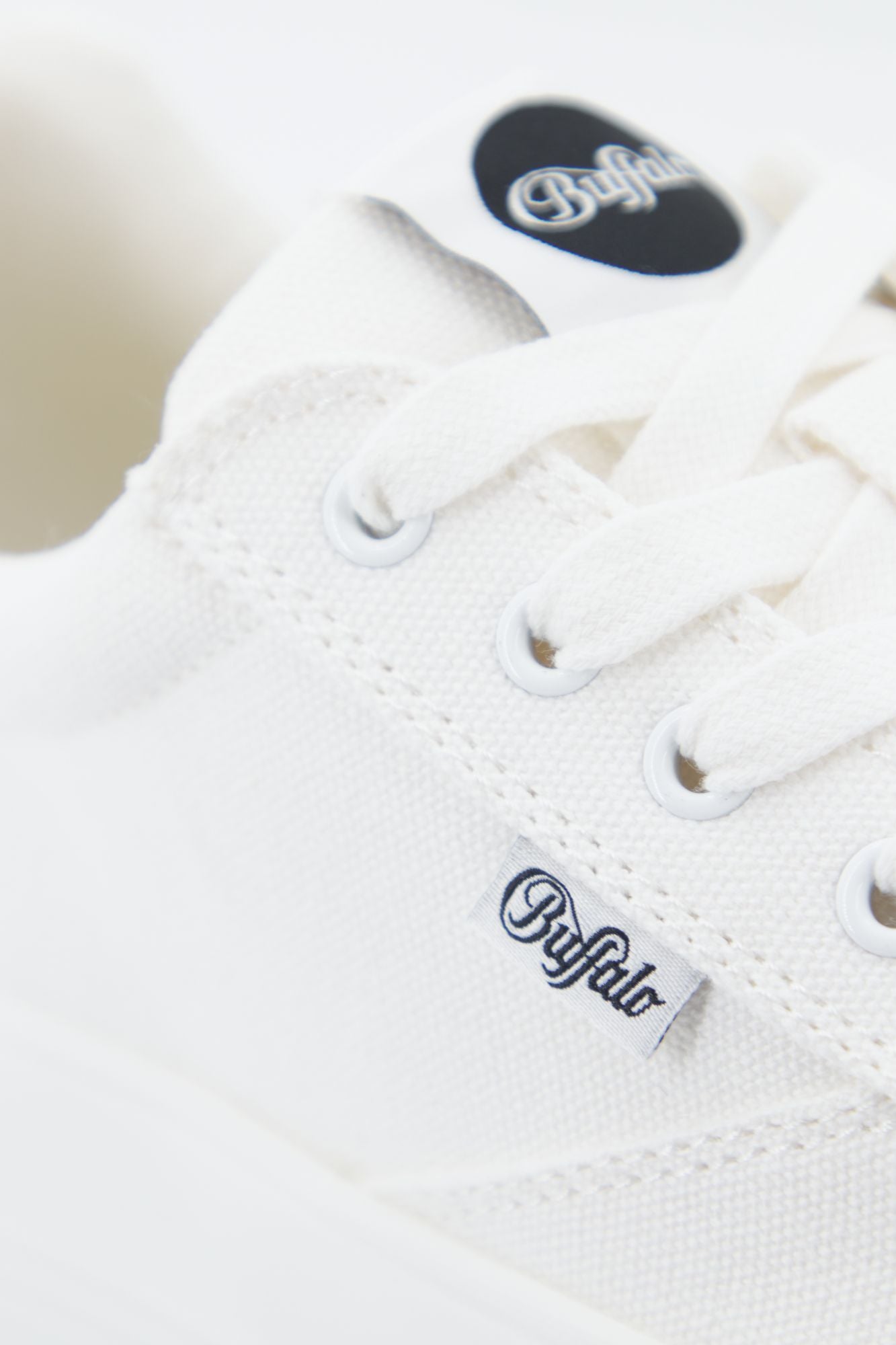 BUFFALO PAIRED en color BLANCO (4)