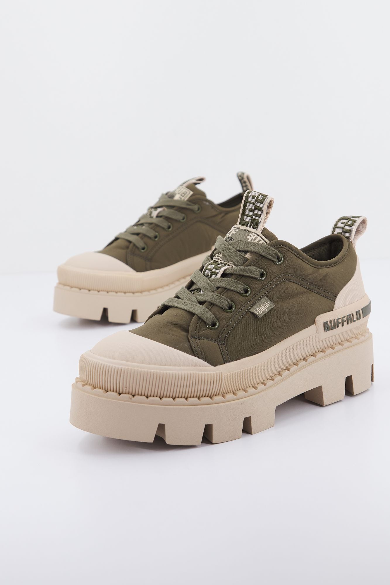 BUFFALO RAVEN LO en color VERDE (3)