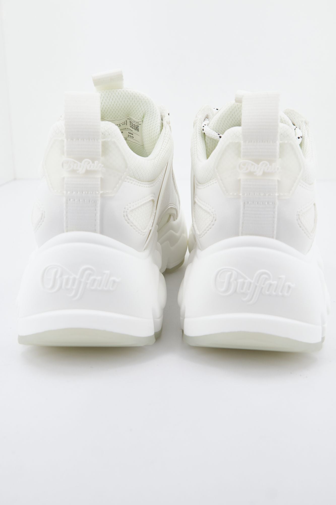 BUFFALO BINARY C en color BLANCO (4)