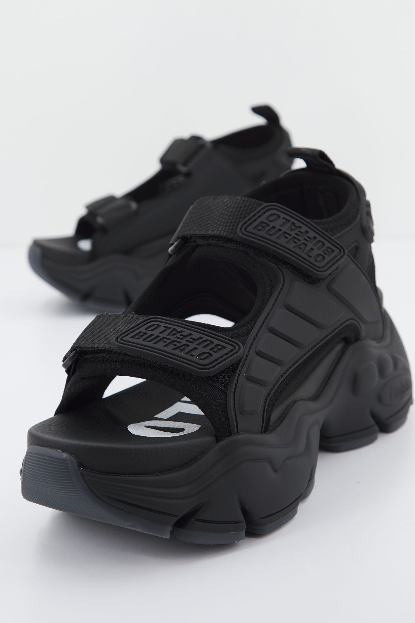 BUFFALO BINARY TRACK en color NEGRO (1)