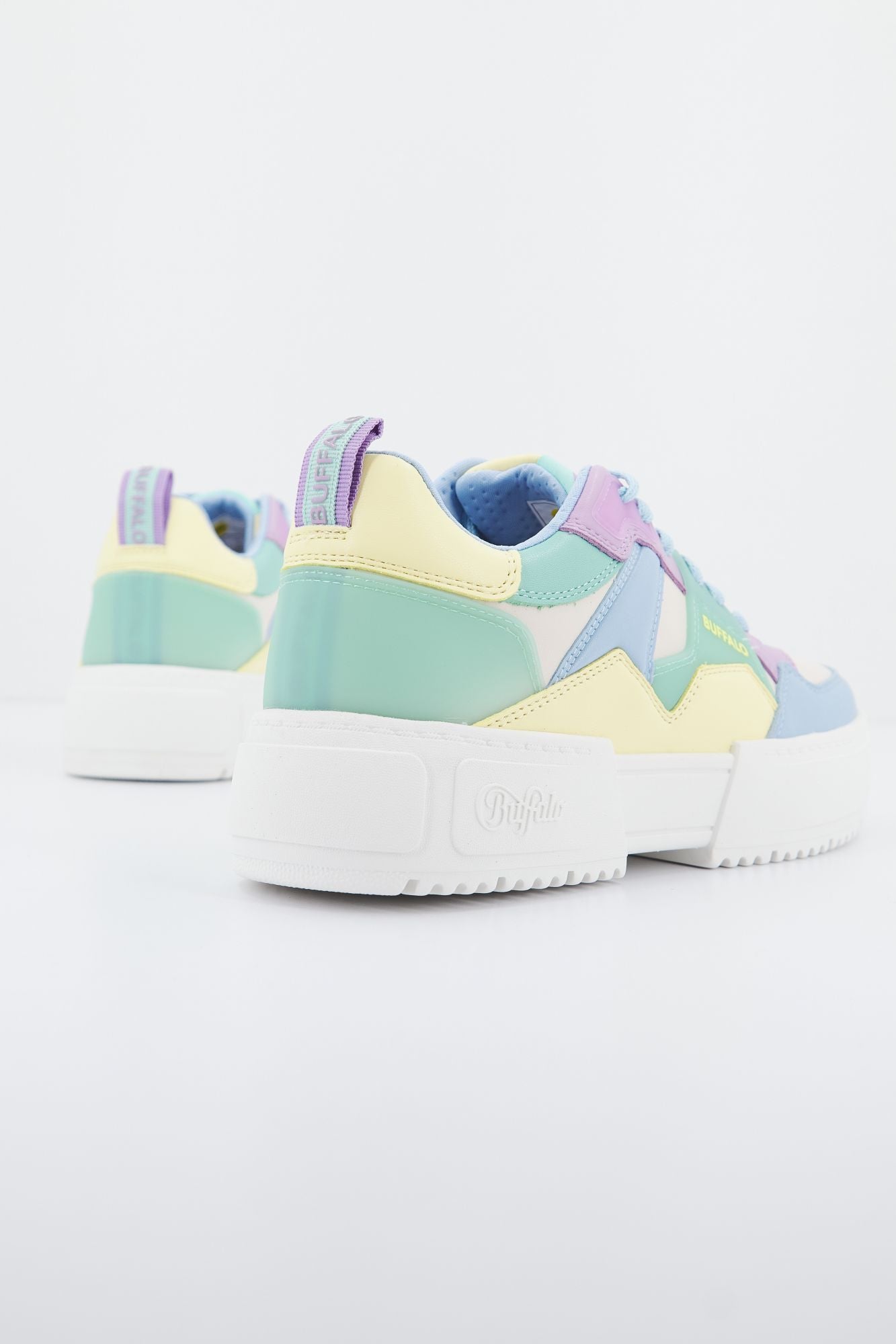 BUFFALO RSE V2 en color MULTICOLOR (3)