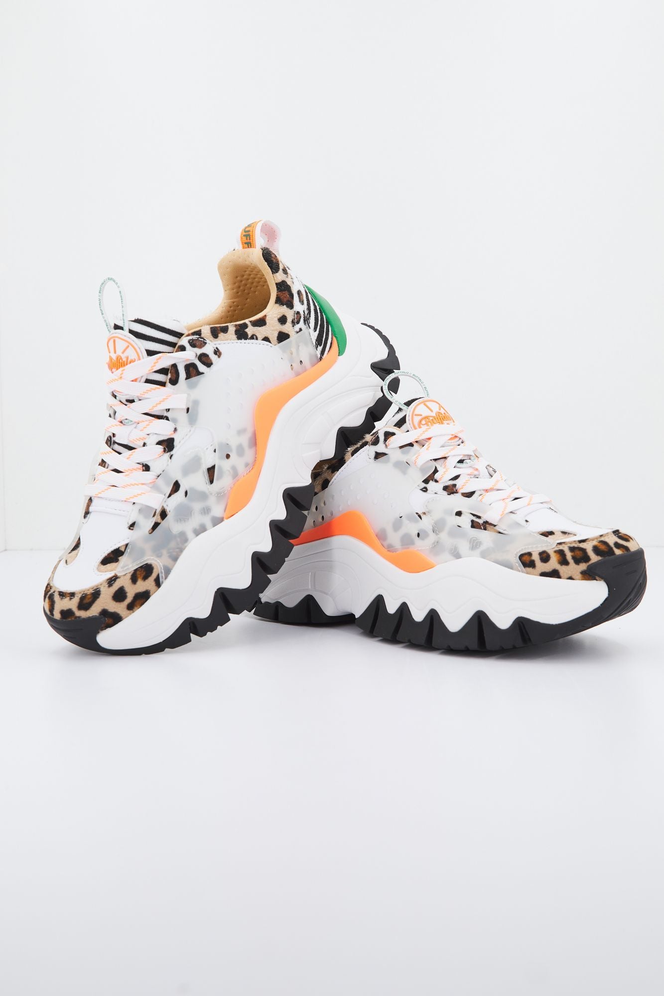 BUFFALO TRAIL en color BLANCO (1)