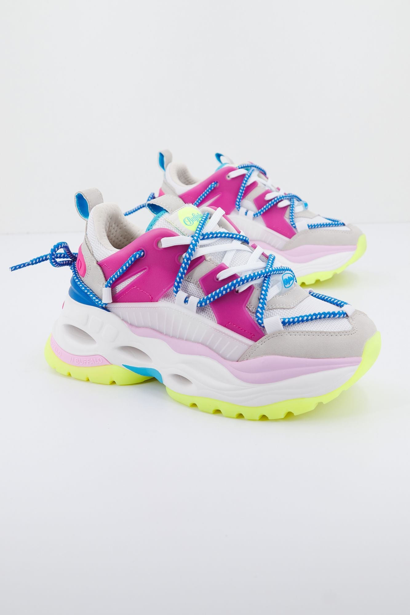 BUFFALO TRIPLET LACE en color GRIS (2)