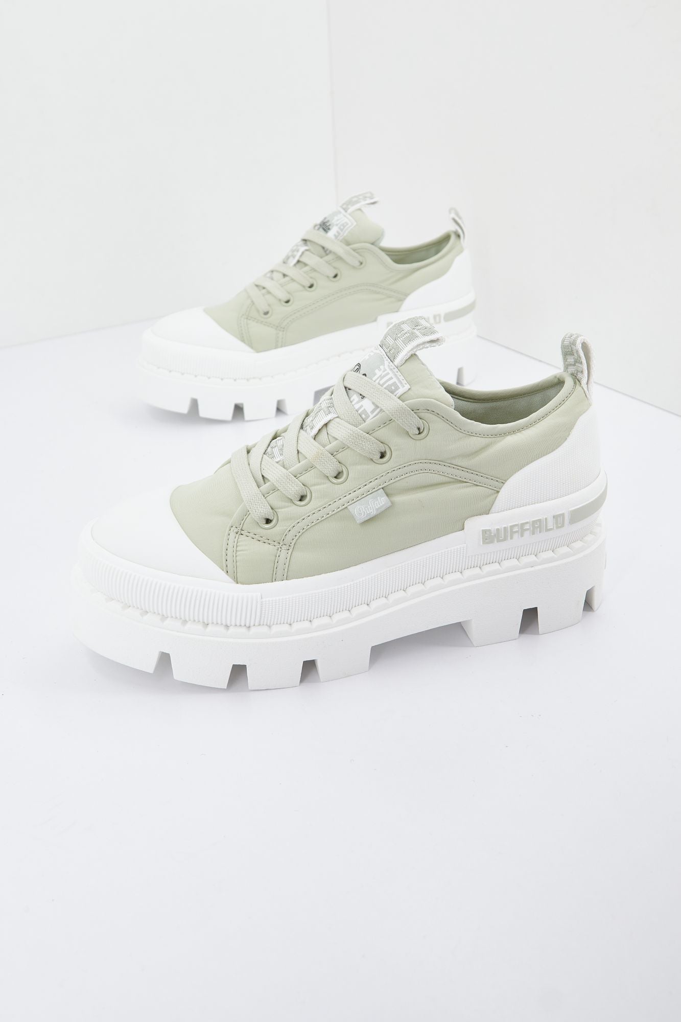 BUFFALO RAVEN LO en color VERDE (1)