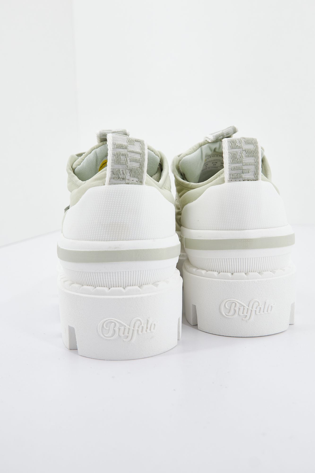 BUFFALO RAVEN LO en color VERDE (4)