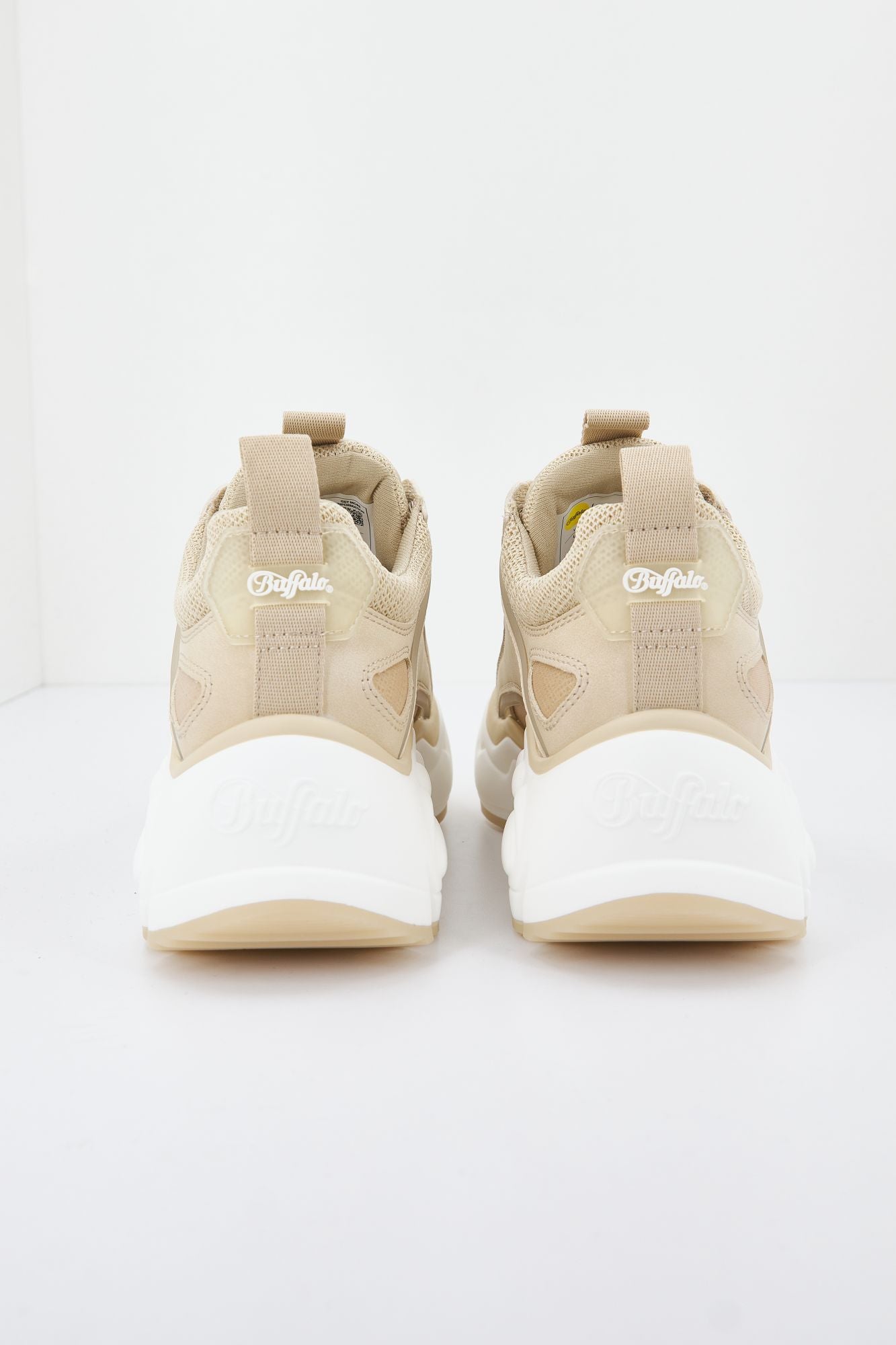 BUFFALO BINARY C SNEAKER en color BEIS (3)