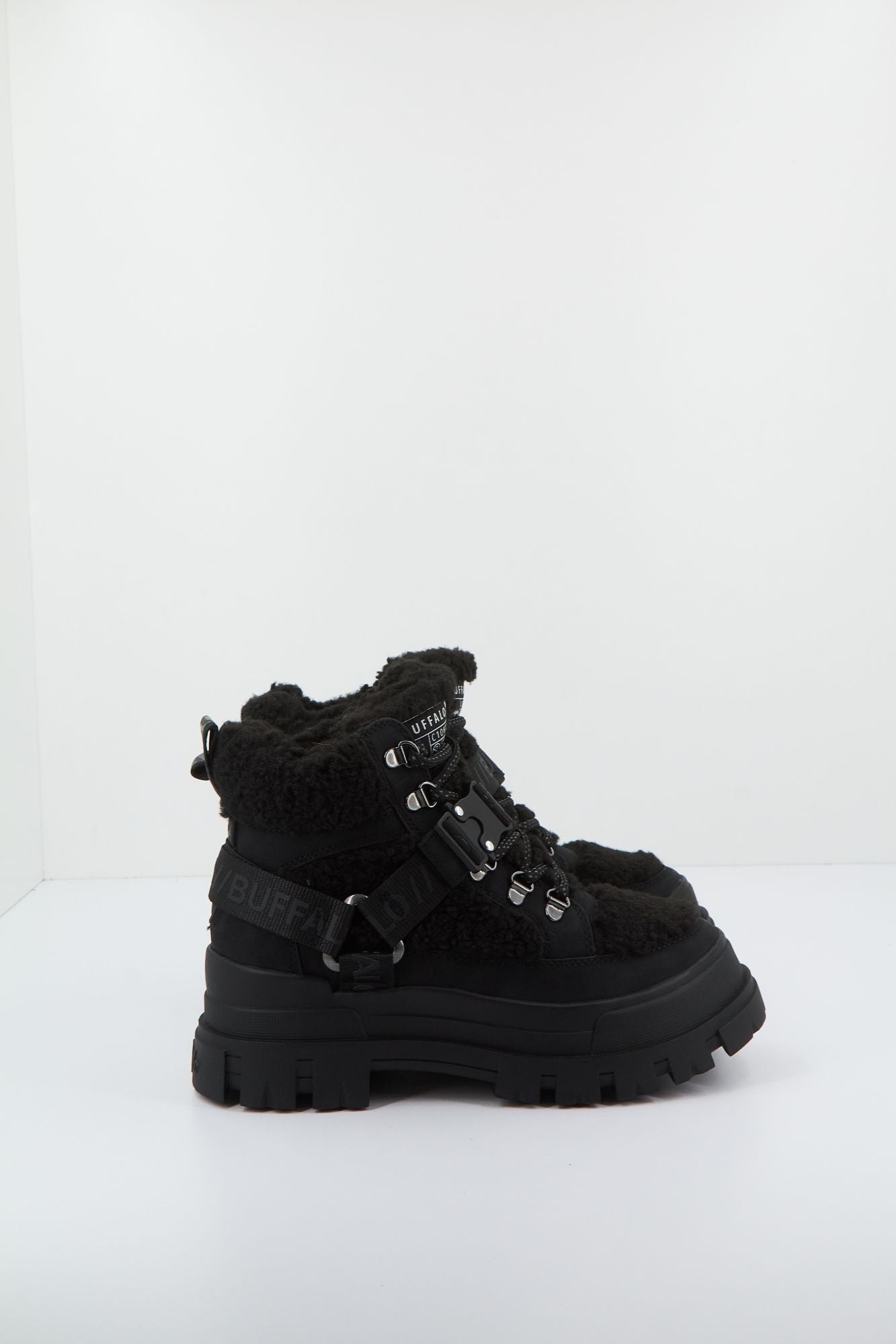 BUFFALO ASPHA COM MID WARM en color NEGRO (2)