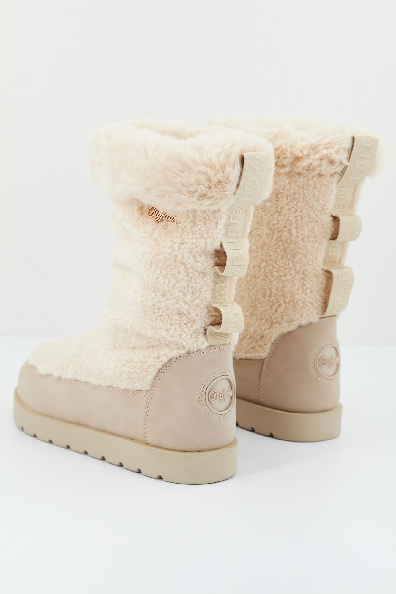 BUFFALO EVE PULL ON en color BEIS (2)