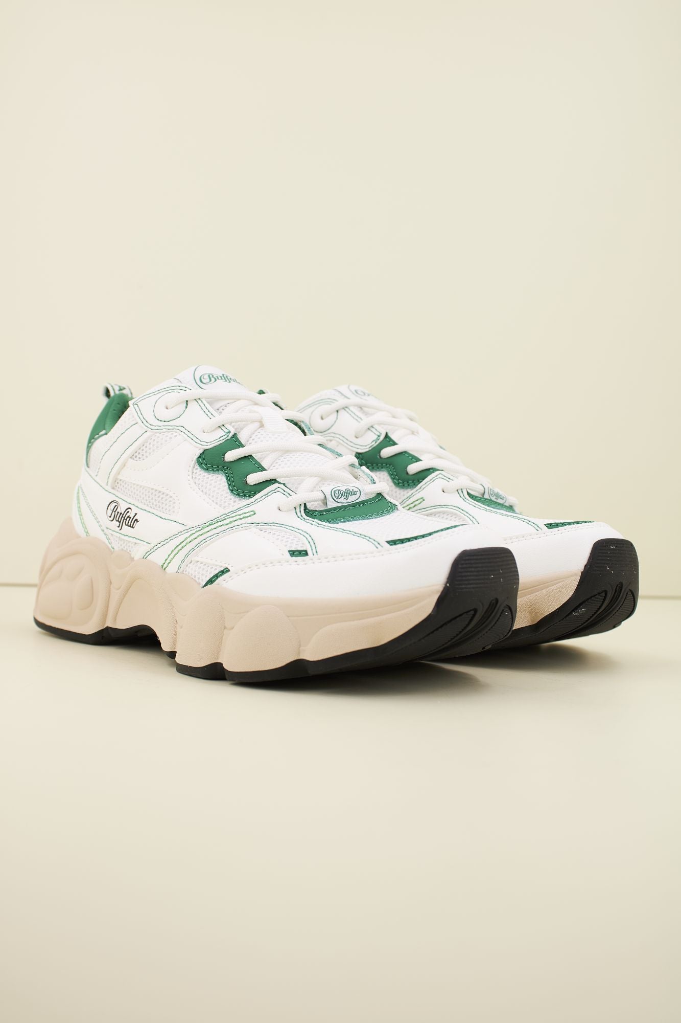 BUFFALO CLD RUN RT en color BLANCO (2)