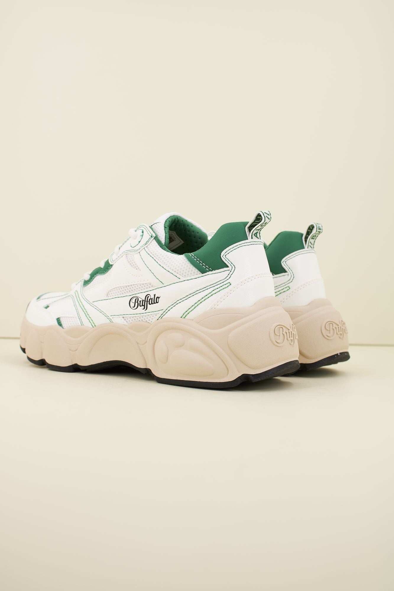 BUFFALO CLD RUN RT en color BLANCO (3)