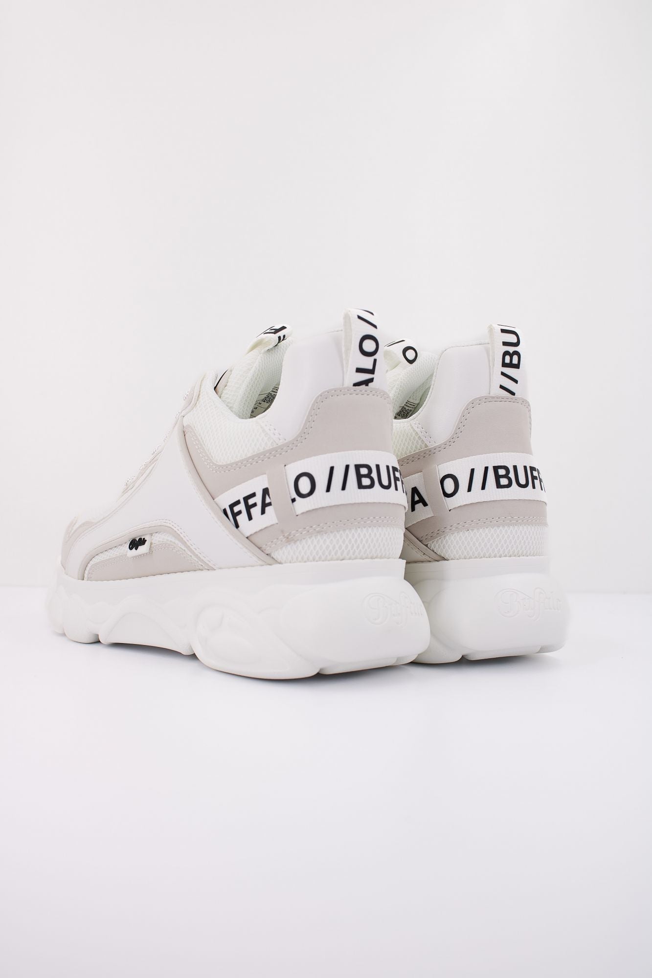 BUFFALO CLD CHAI BS VEGA en color BLANCO (4)