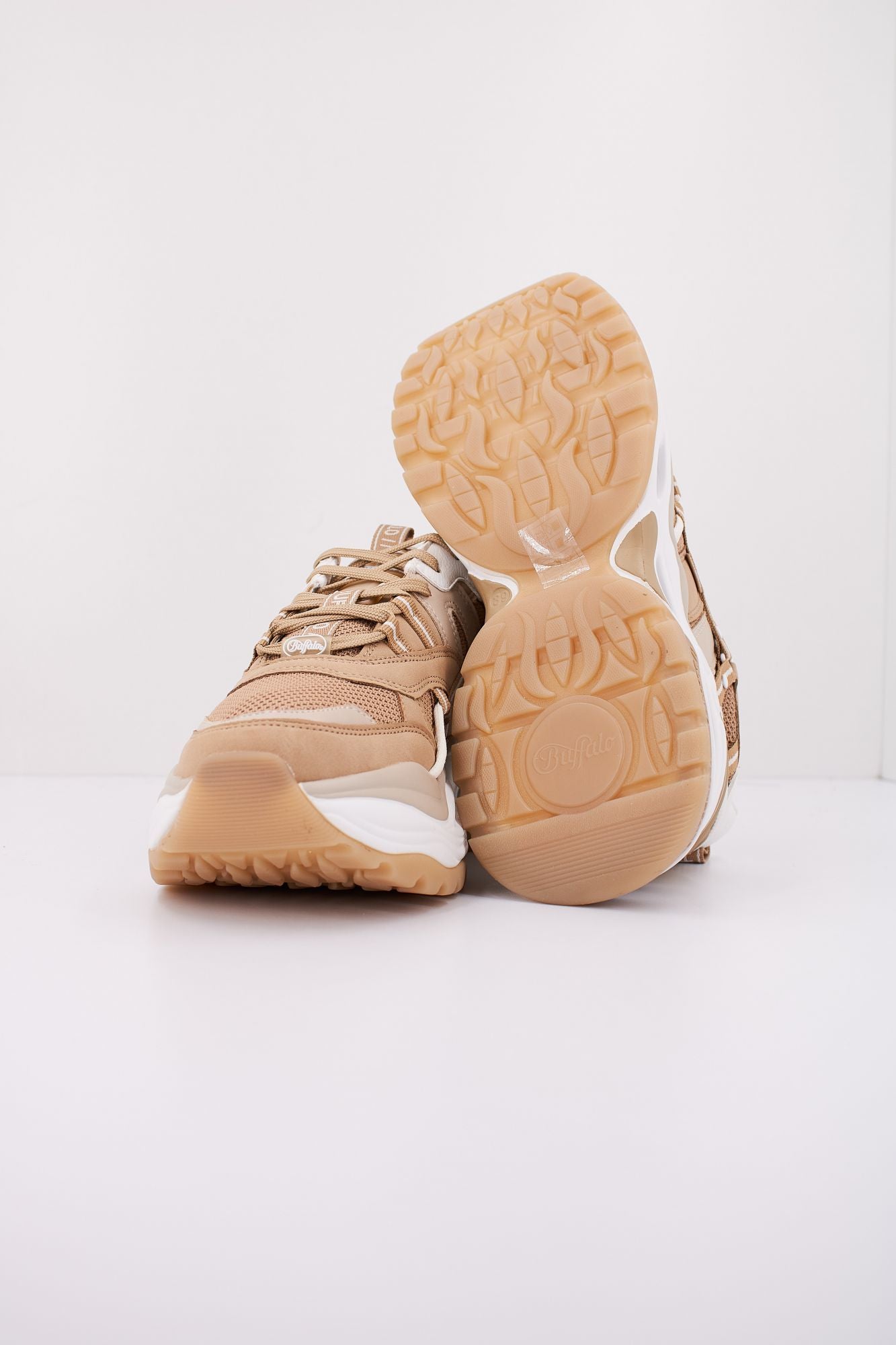 BUFFALO TRIPLET HOLLOW en color BEIS (5)