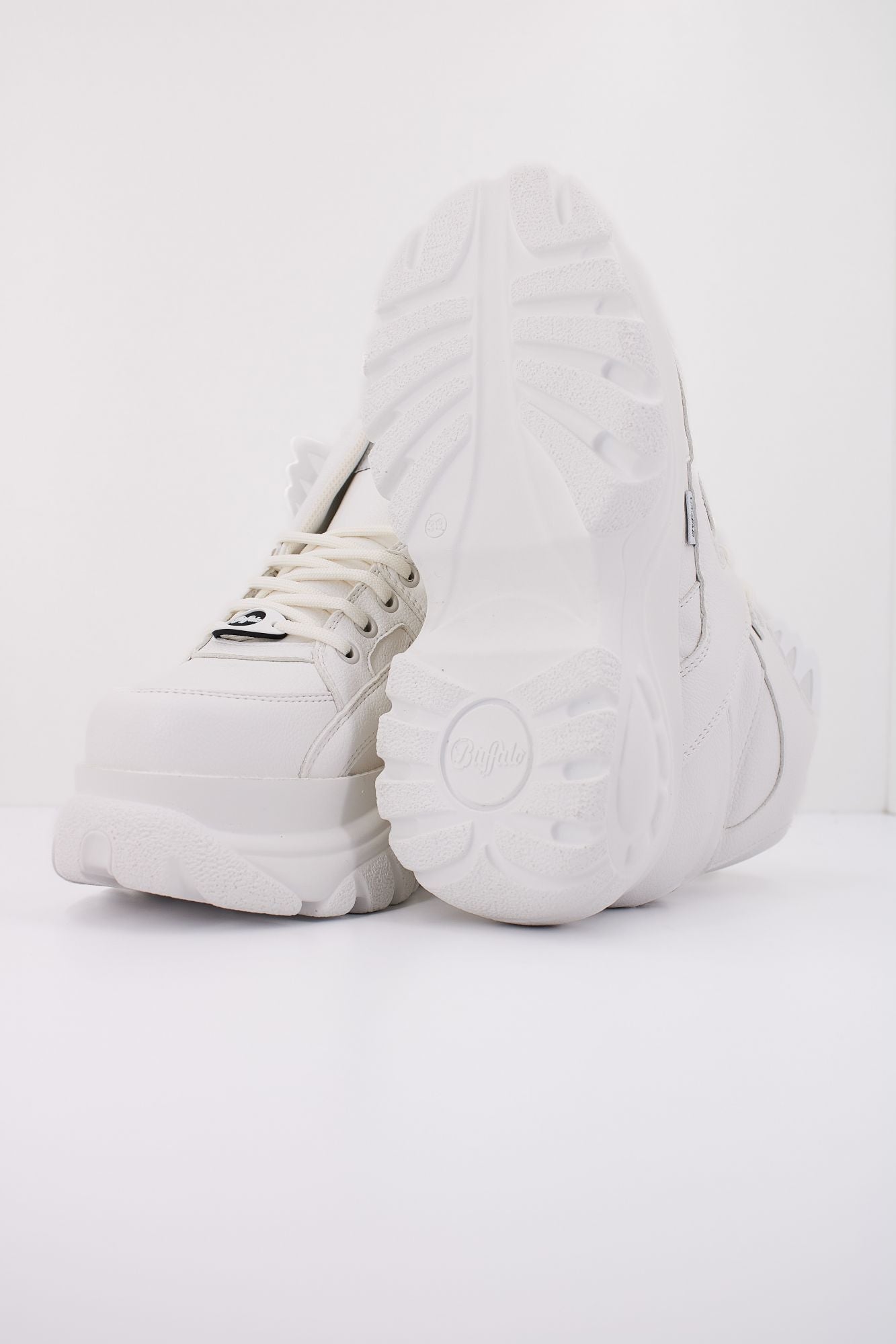 BUFFALO 1634001B en color BLANCO (5)