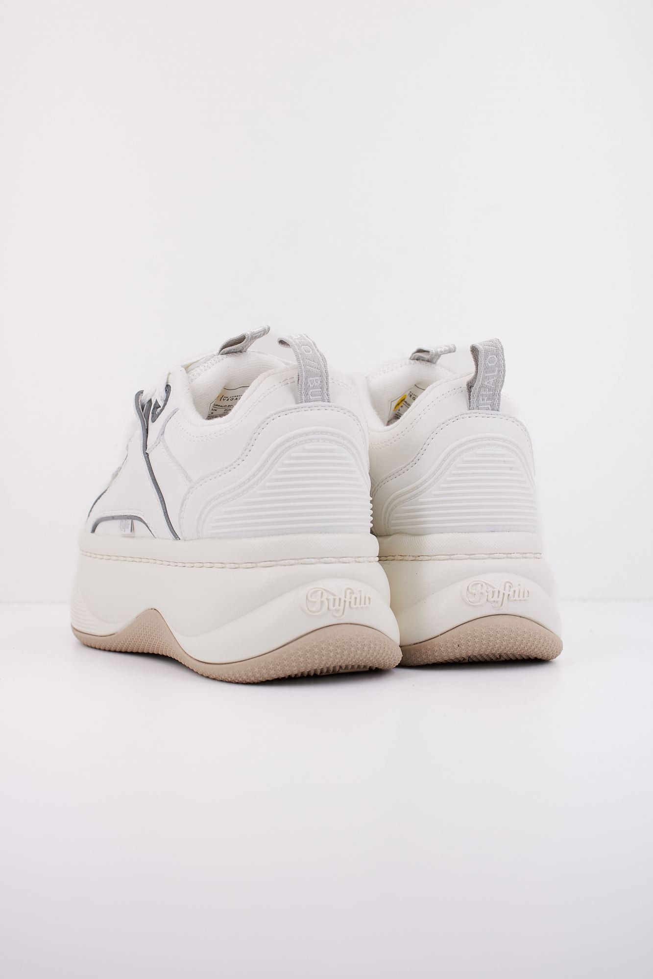 BUFFALO ORCUS SK8 en color BLANCO (4)