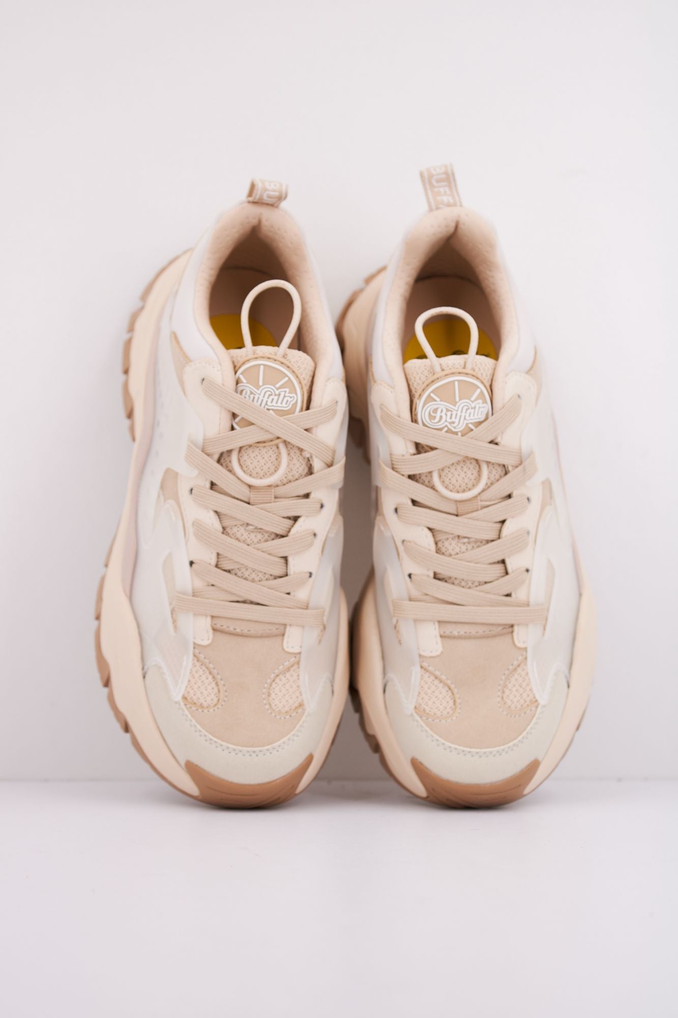 BUFFALO TRAIL ONE en color BEIS (3)