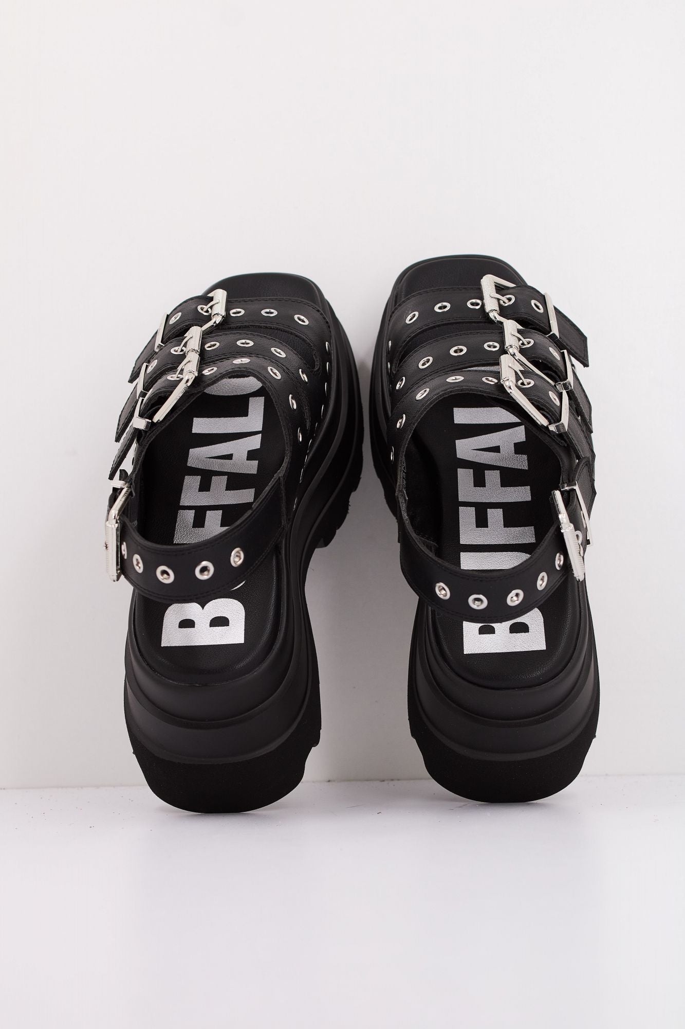 BUFFALO ATHENA en color NEGRO (3)