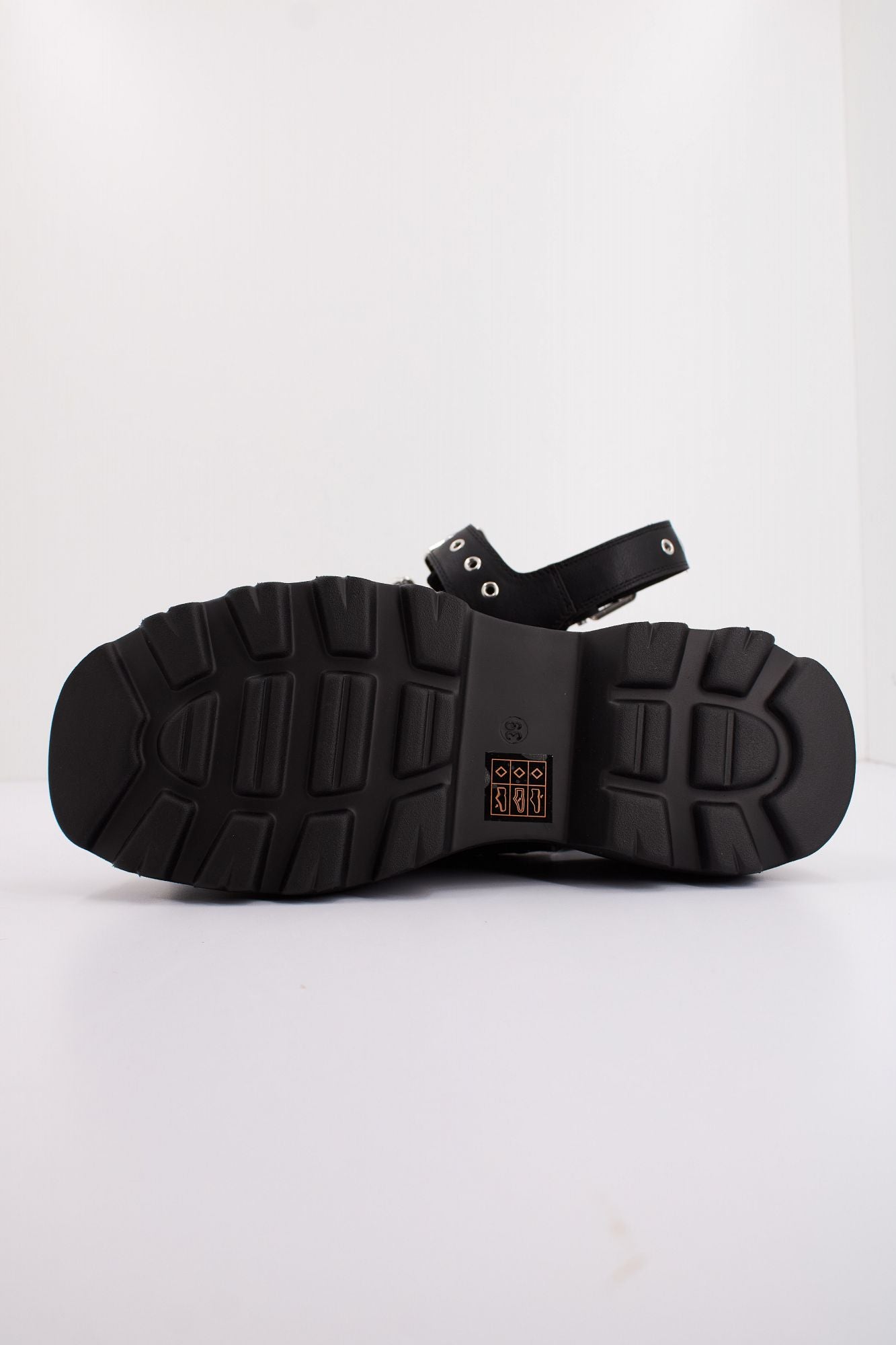 BUFFALO ATHENA en color NEGRO (5)