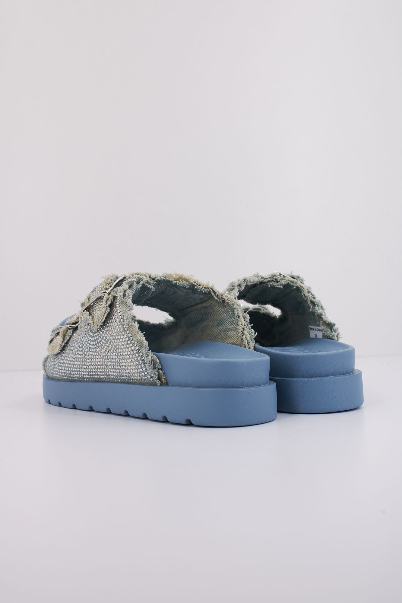 BUFFALO EVE ARI SPARK en color AZUL (4)