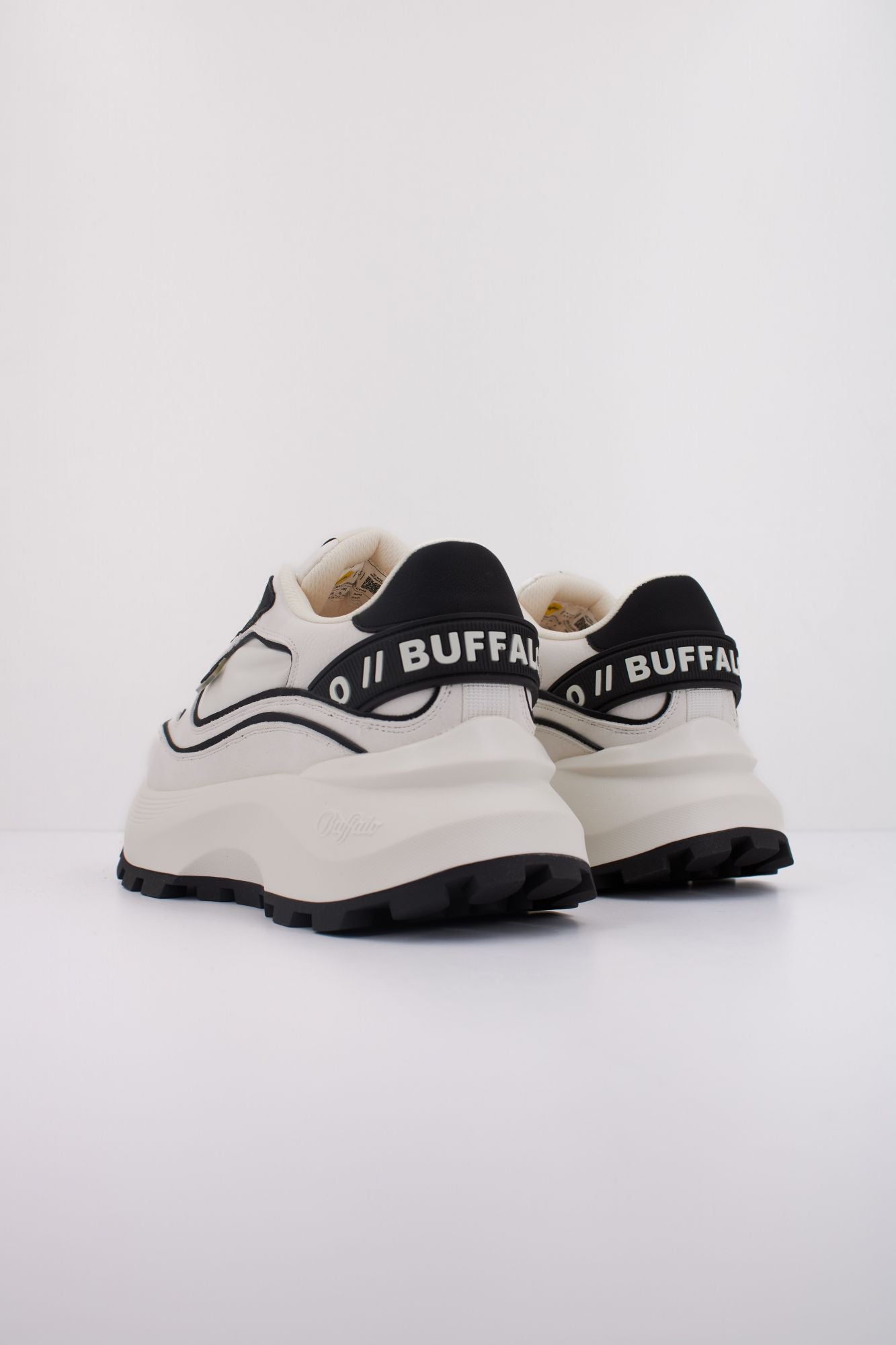 BUFFALO MANHATTEN ONE en color BLANCO (4)