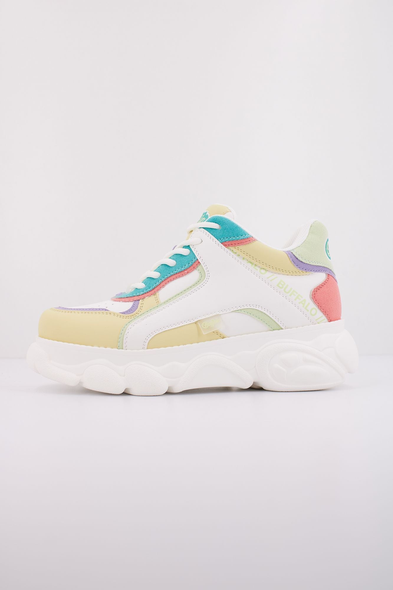 BUFFALO CLD ECHO en color BLANCO (1)