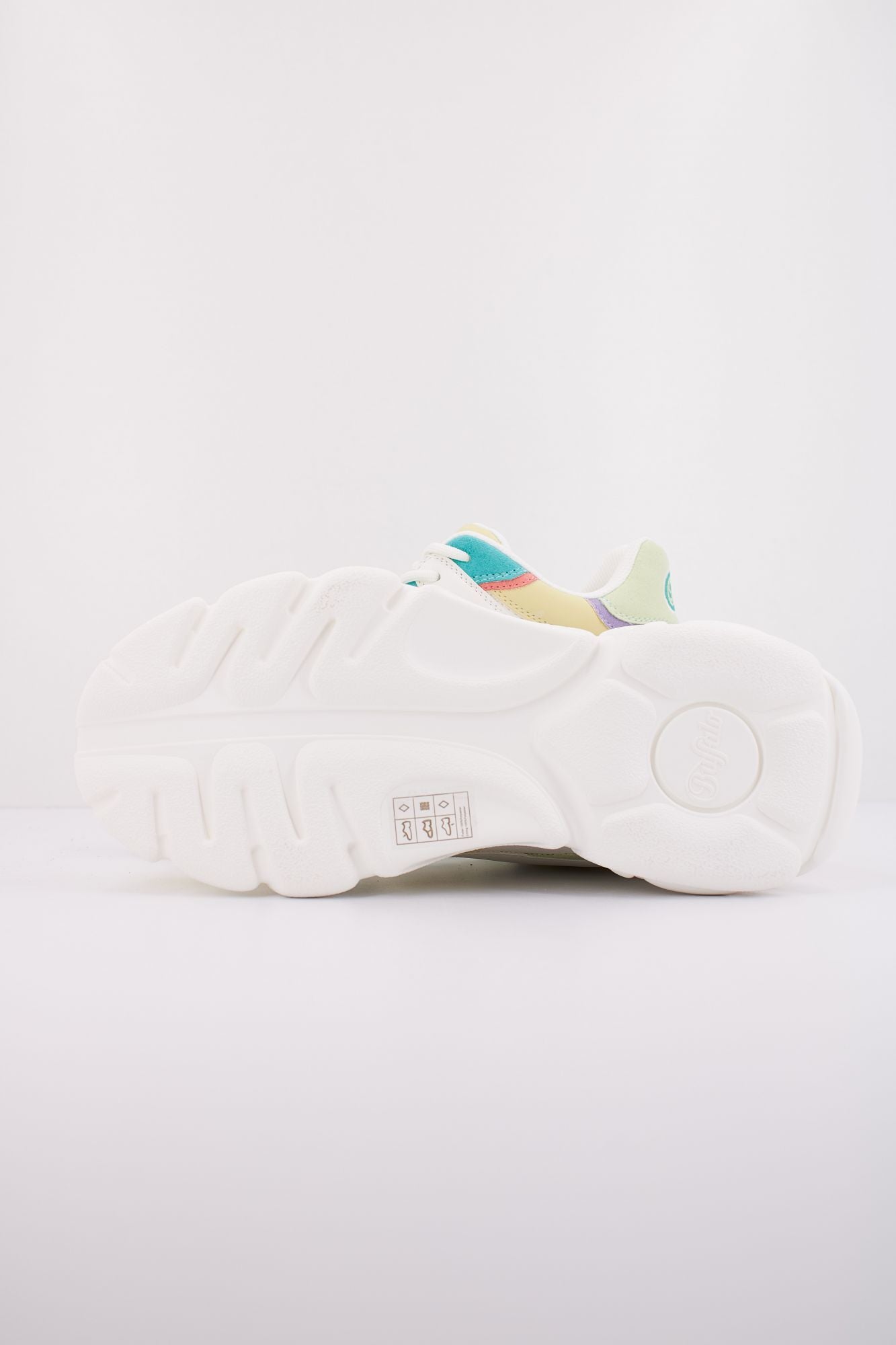 BUFFALO CLD ECHO en color BLANCO (5)