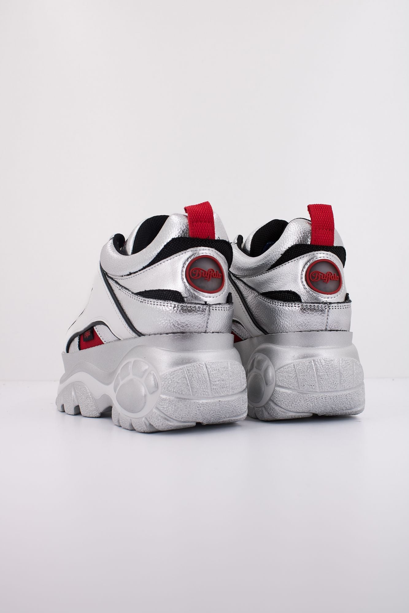 BUFFALO REV en color PLATA (4)