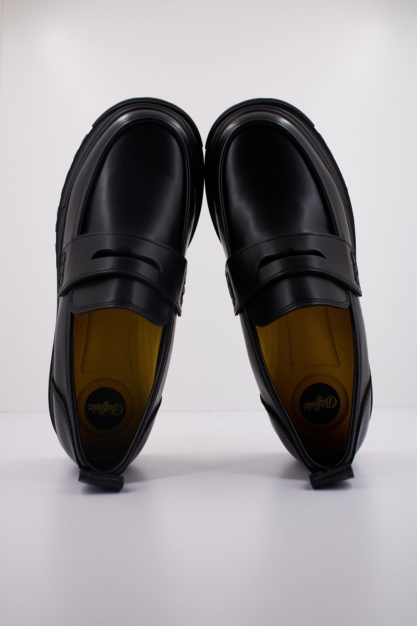 BUFFALO ASPHA LOAFER en color NEGRO (3)